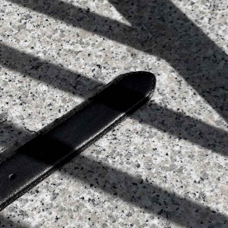 RT BLACK BUCKLE BELT Product Image