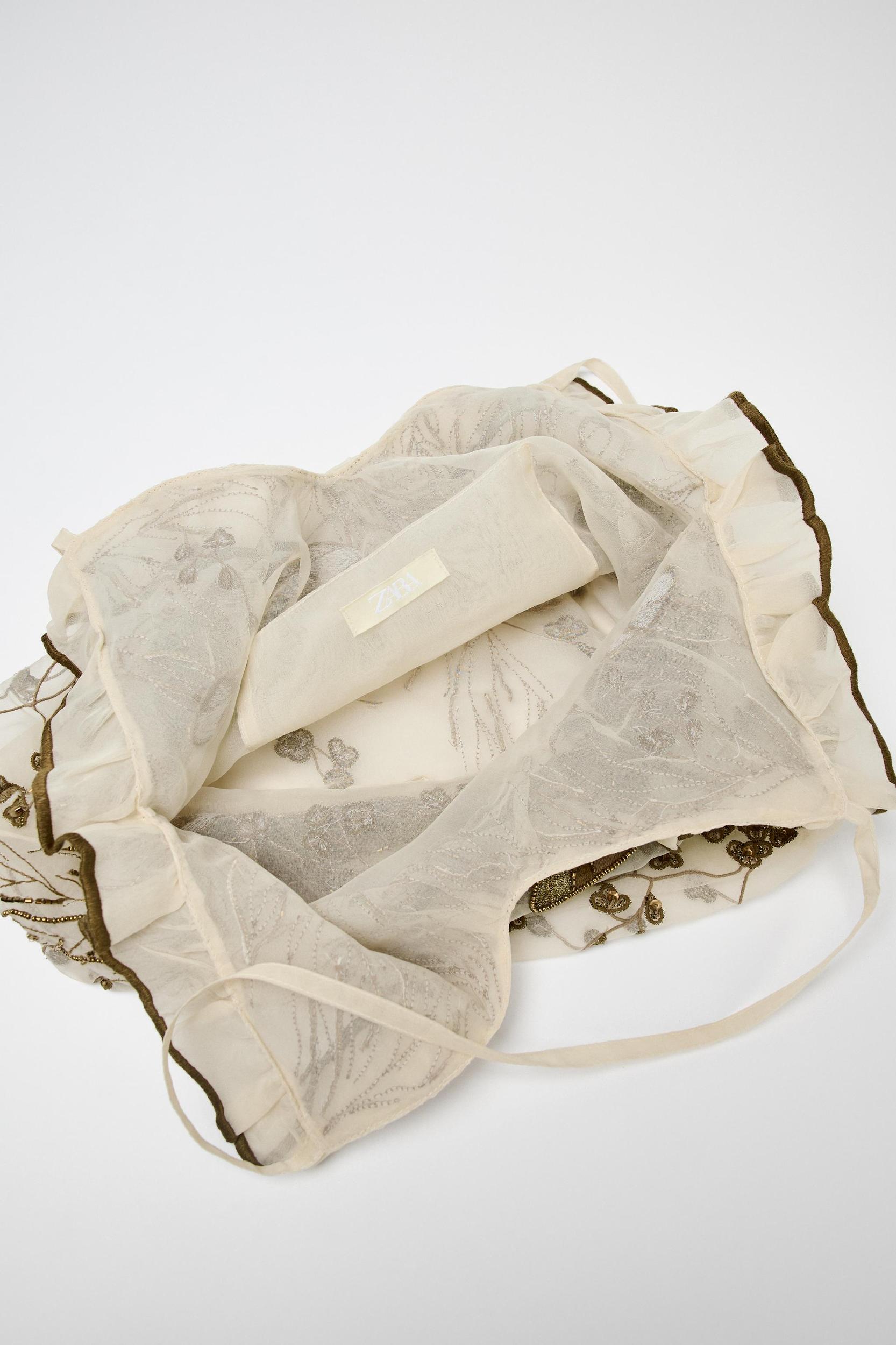 EMBROIDERED DETAIL SHOPPER Product Image