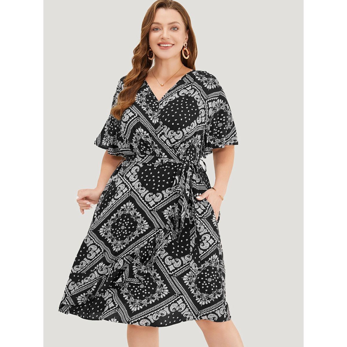 Plus Size Paisley Print Pocket Belted Wrap Flutter Sleeve Dress BlackFlower Women Vacation Wrap V-neck Short sleeve Curvy Knee Dress BloomChic 28/5X Product Image