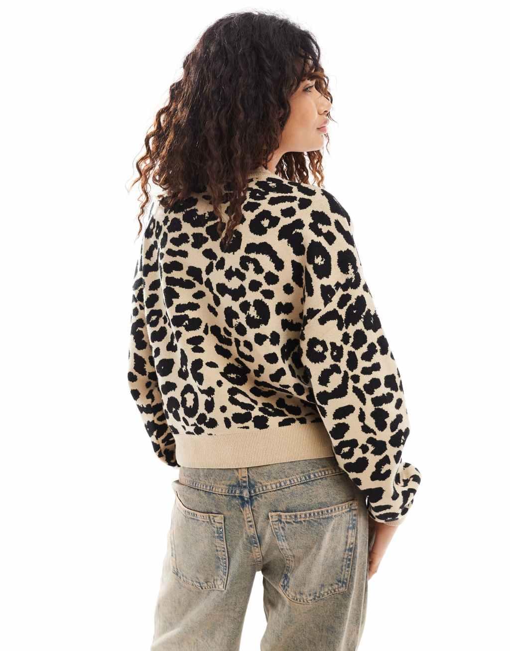 Noisy May knitted sweater in leopard Product Image