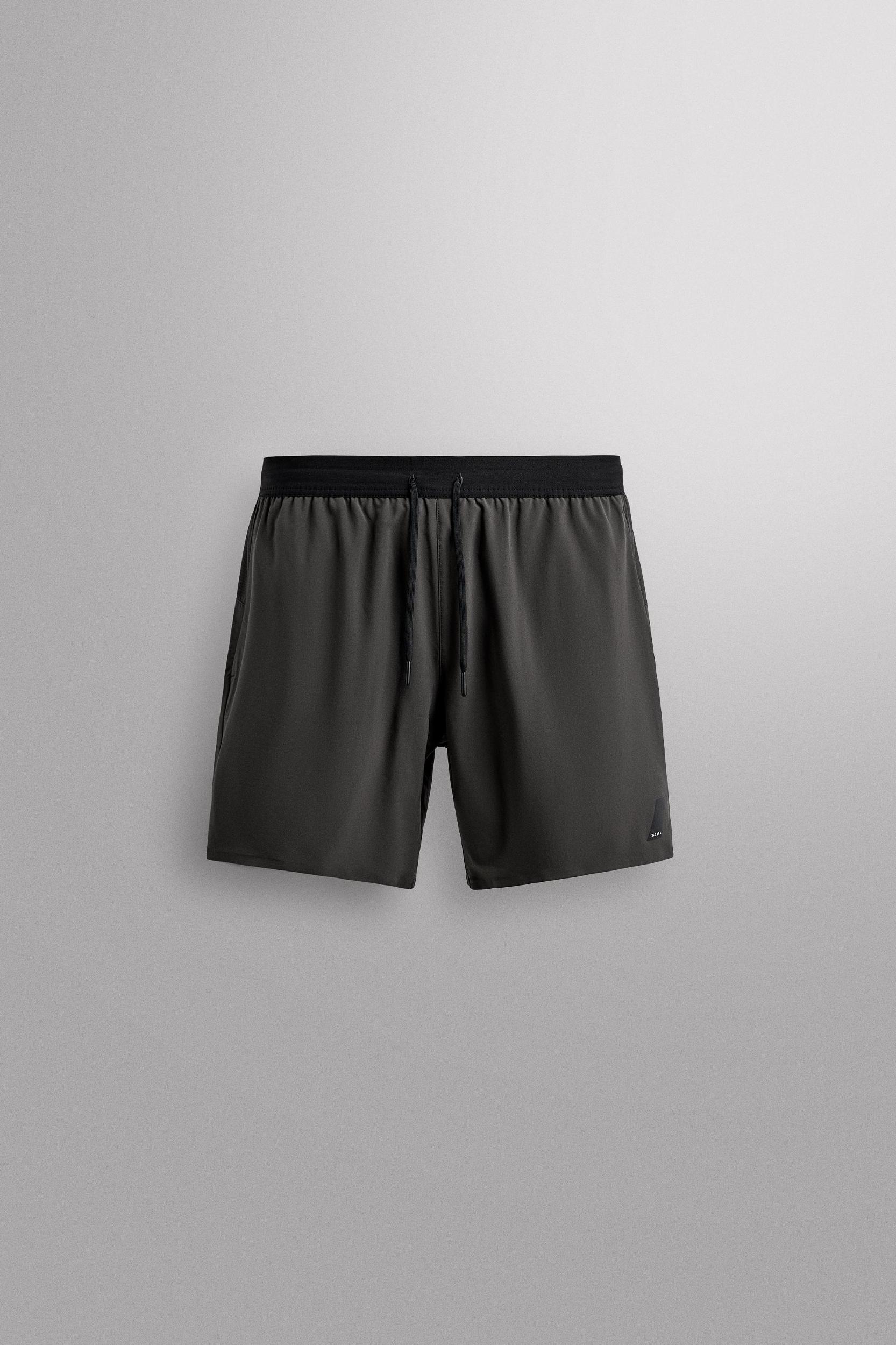 BASIC TRAINING SHORTS Product Image