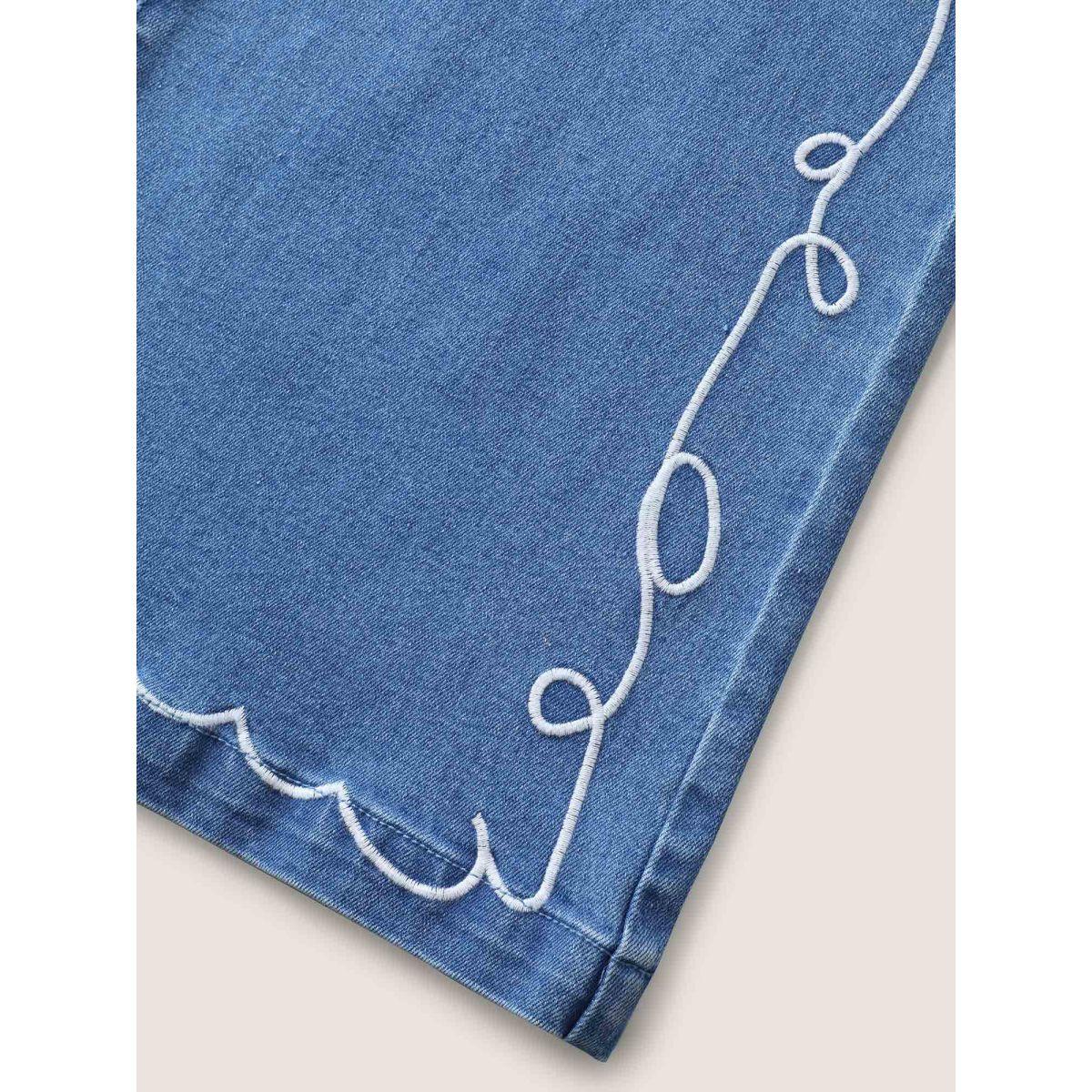 Plus Size Wavy Embroidered Hem Mid Rise Jeans Women Denimblue Medium stretch Slanted pocket Jeans BloomChic 30/6X Product Image