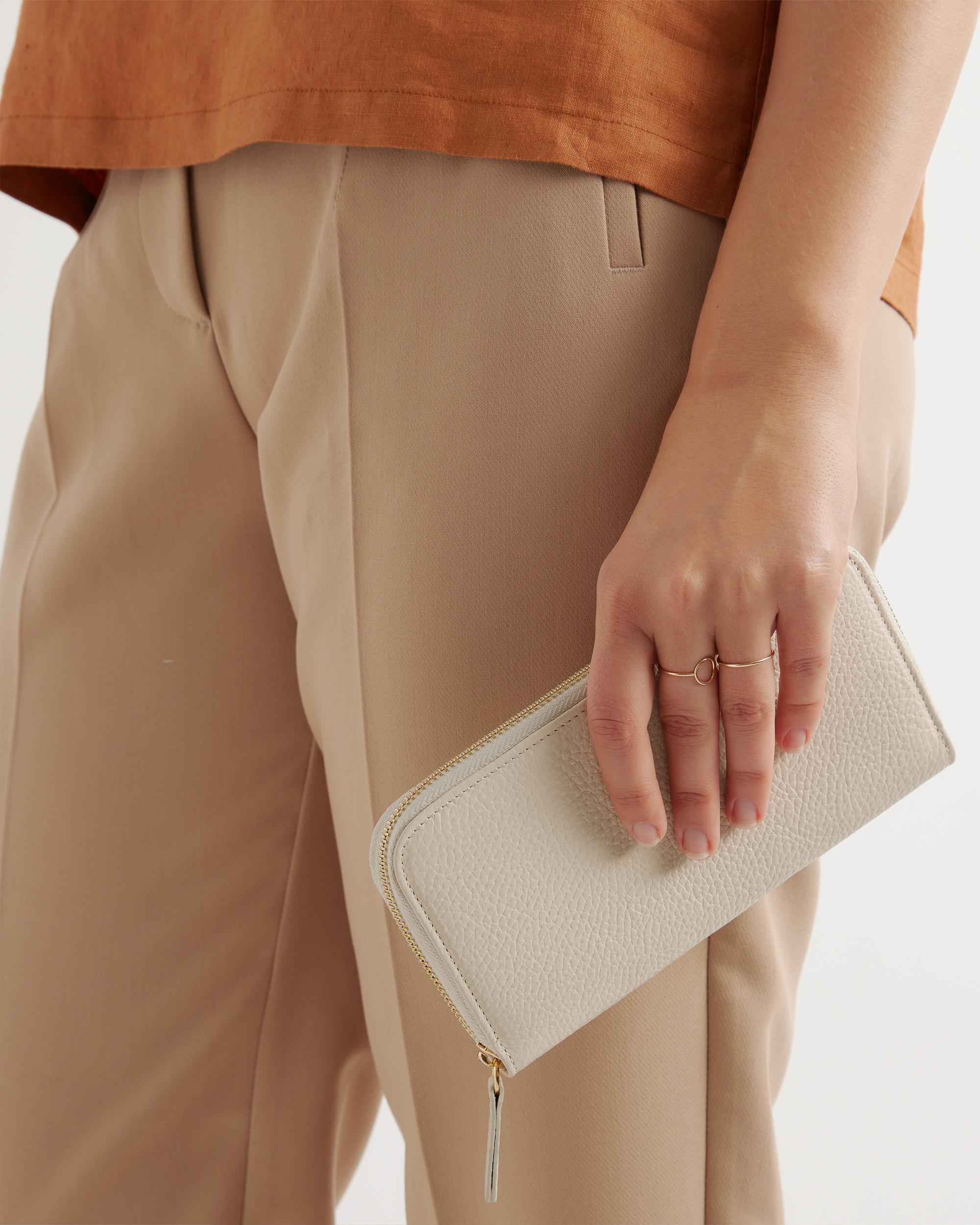 Quince | Women's Italian Pebbled Leather Continental Wallet Italian Leather Product Image