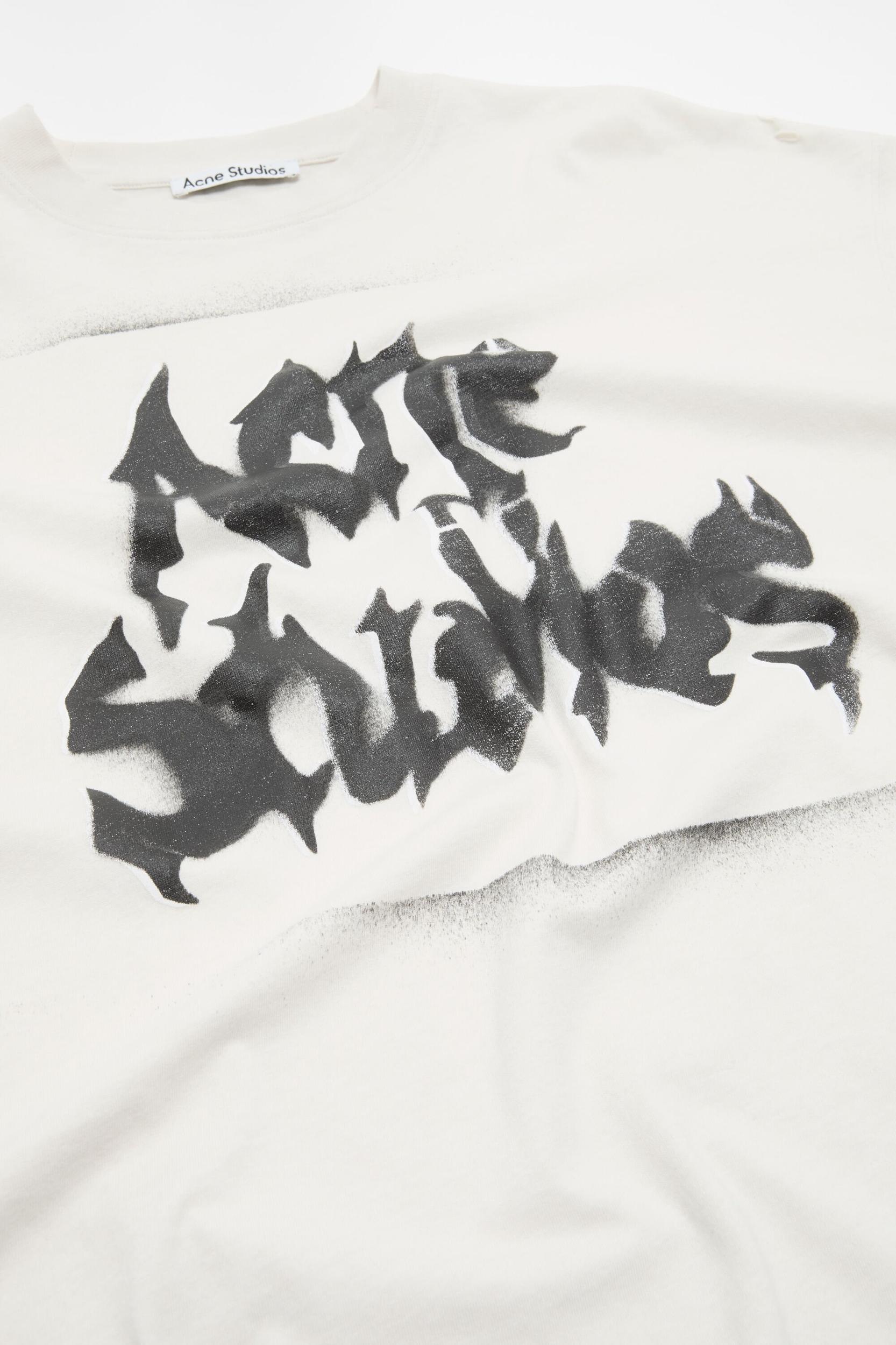 Gothic logo t-shirt Product Image