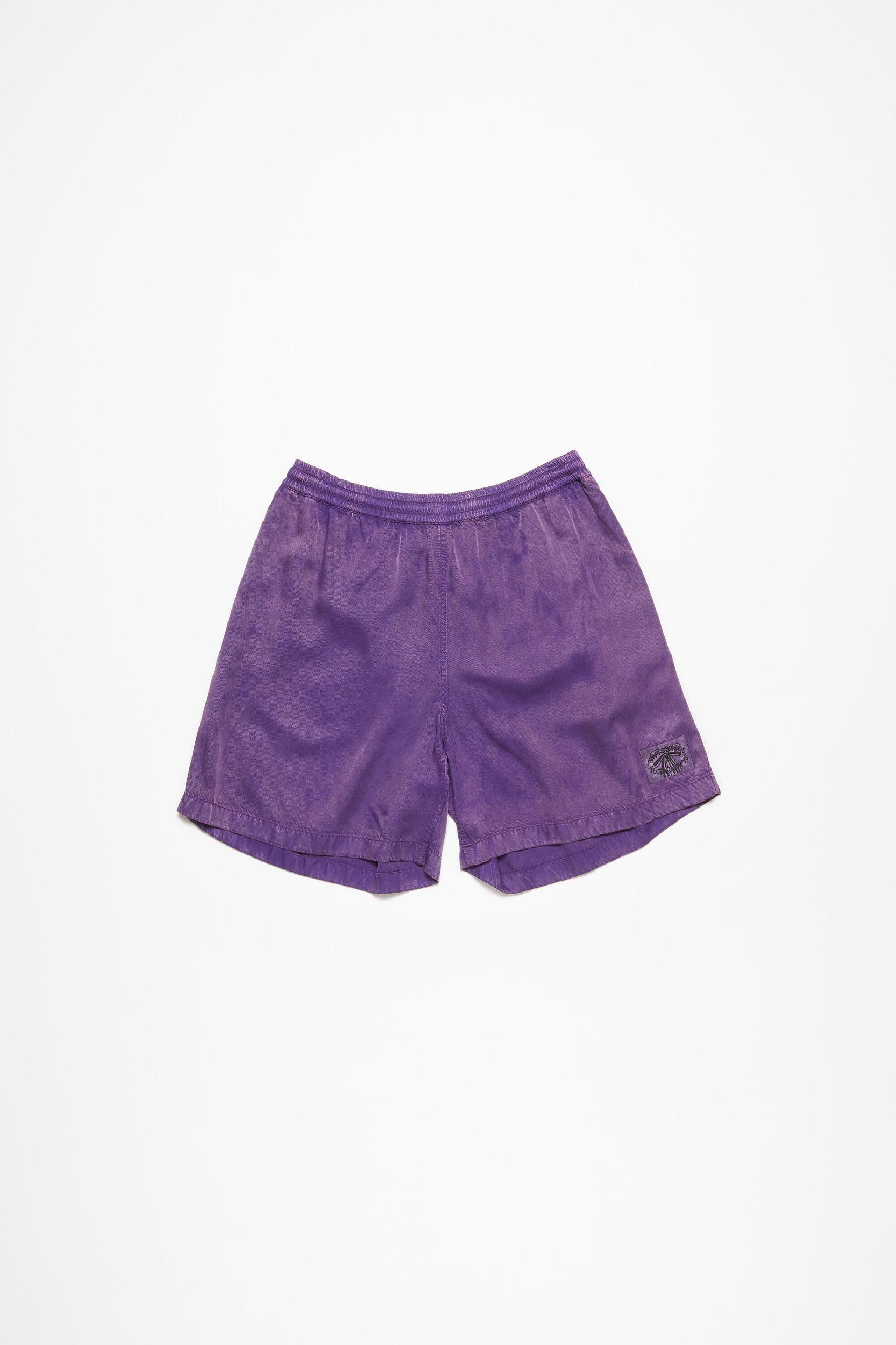 Garment-dyed shorts Product Image