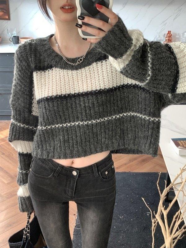 Oversized Contrast Striped Cropped Sweater Product Image