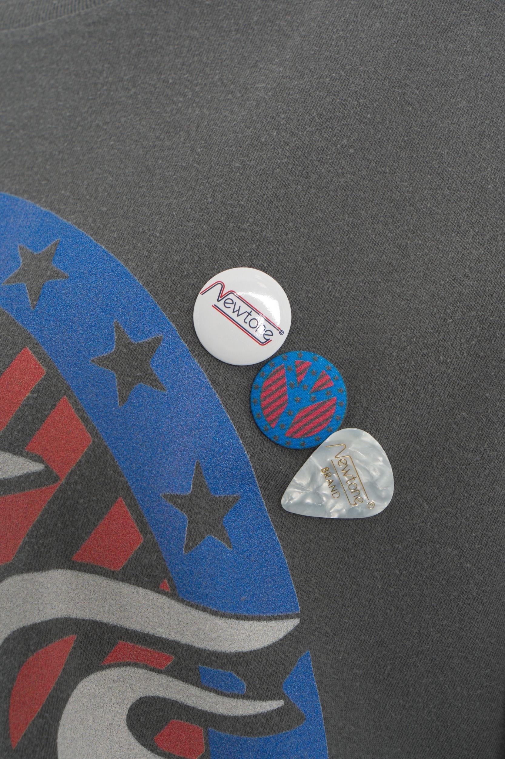 Cropped t-shirt 'Peace' Product Image