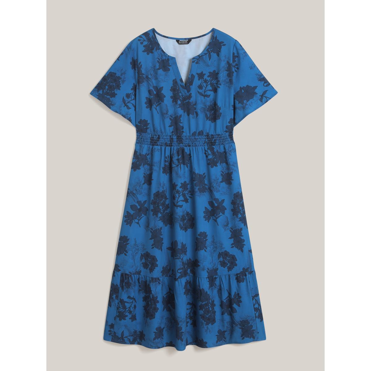 Plus Size Silhouette Flower Shirred Pockets Midi Dress Mediumblue Women Elegant Shirred Notched collar Short sleeve Curvy BloomChic 30/6X Product Image