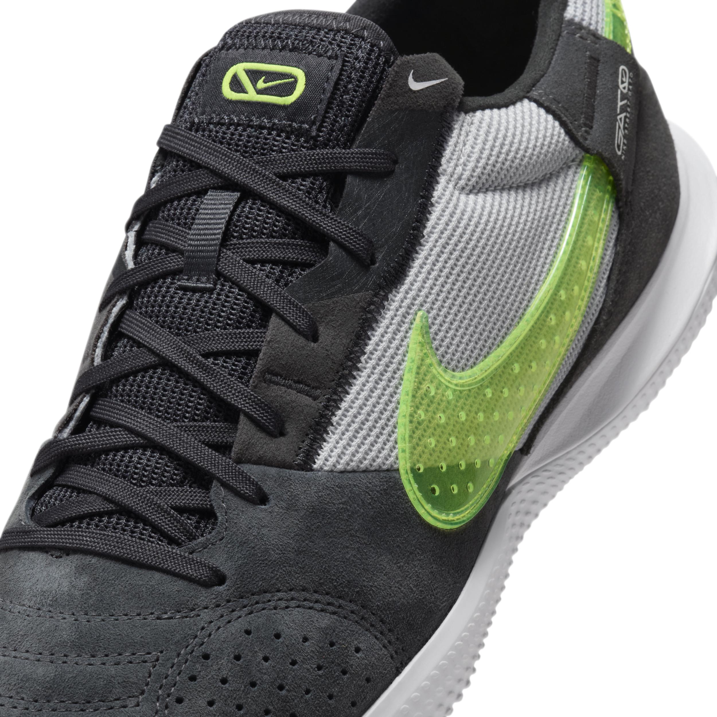 Nike Men's Streetgato Low-Top Soccer Shoes Product Image