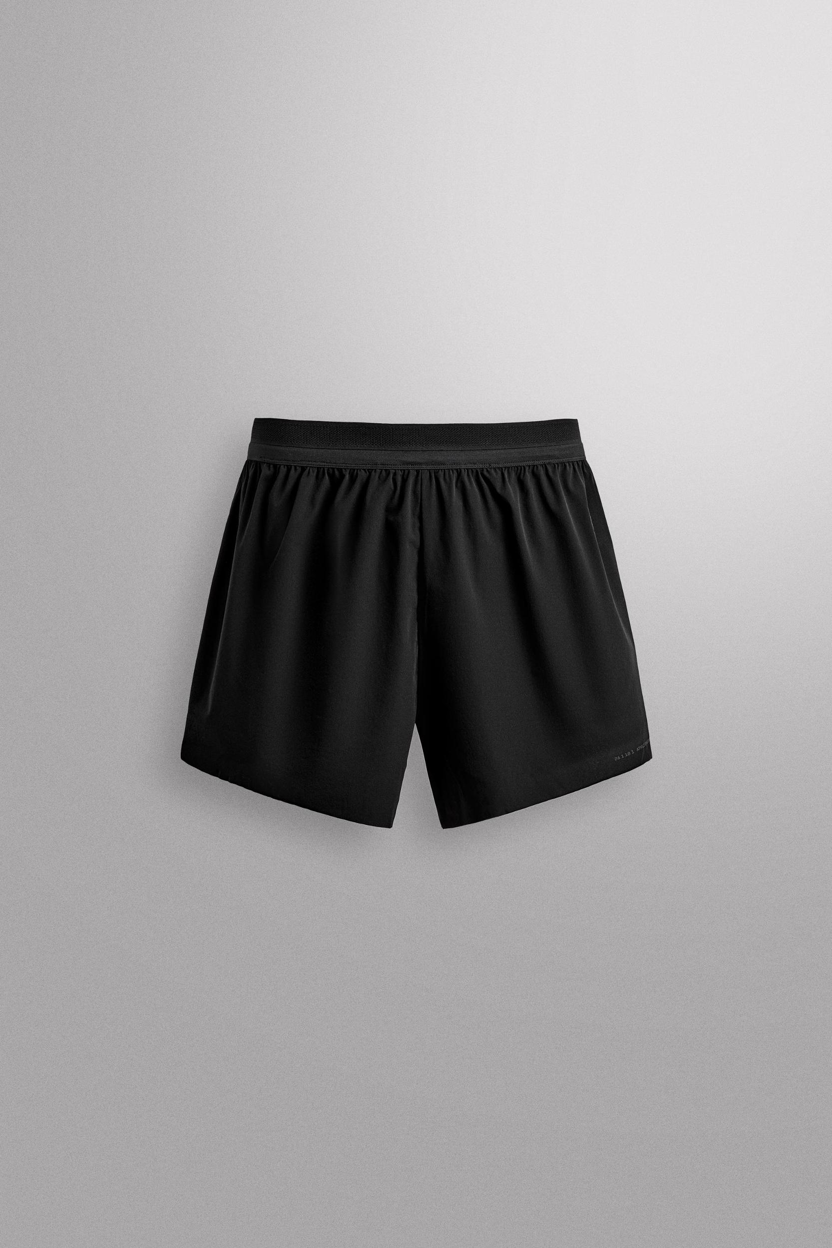SHORT RUNNING SHORTS Product Image