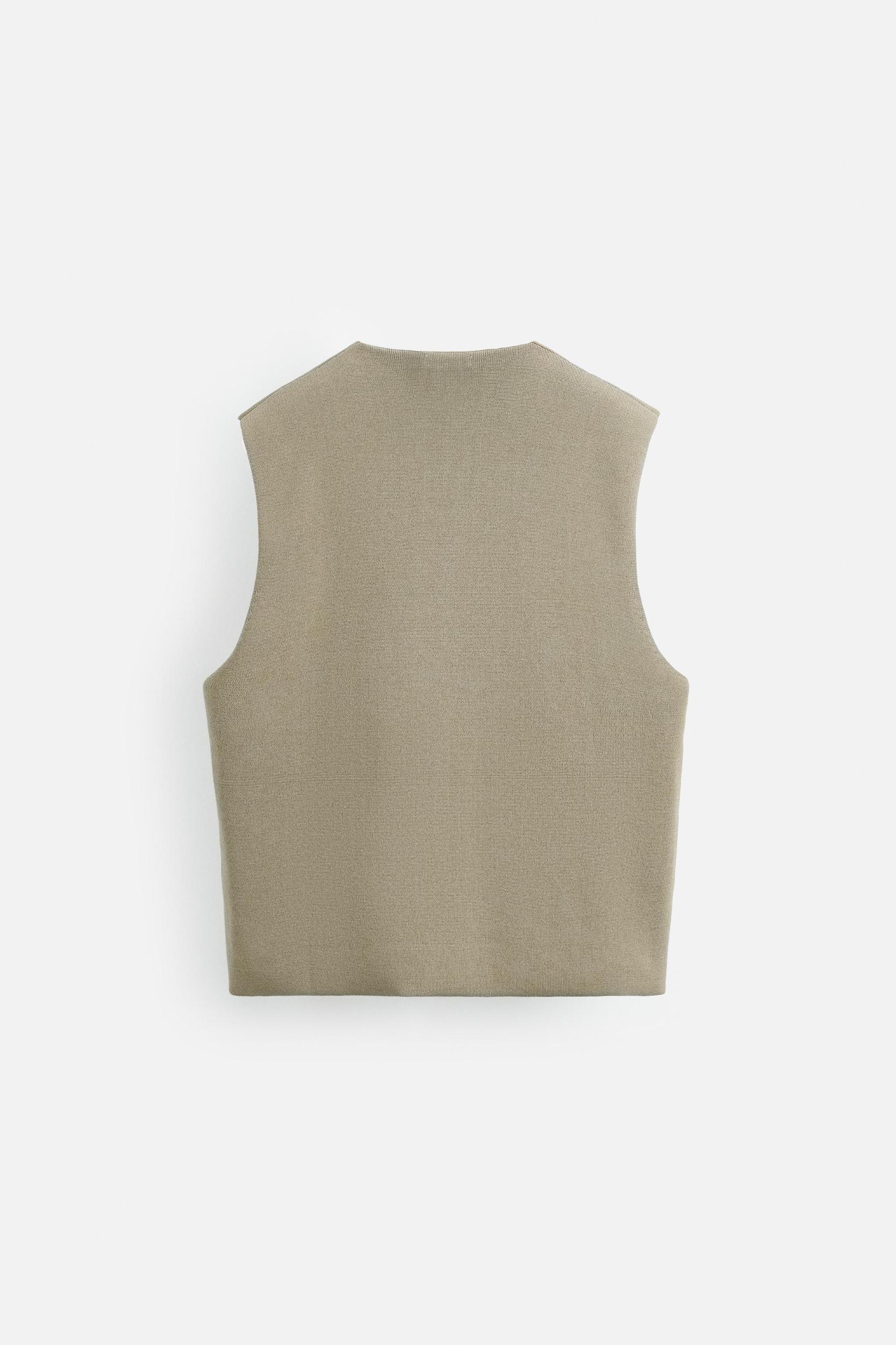 RELAXED FIT KNIT VEST Product Image