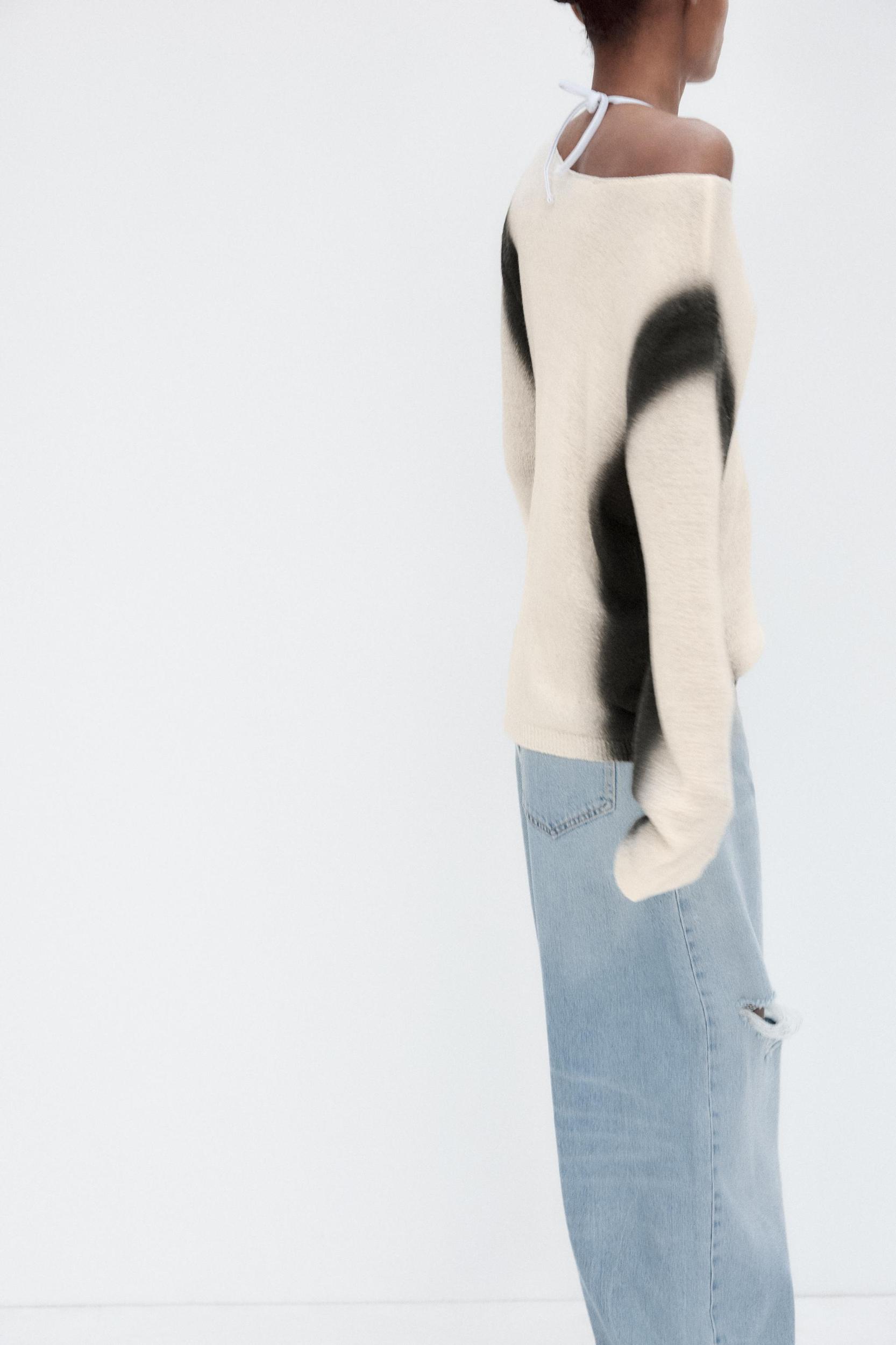 FADED PRINT KNIT SWEATER Product Image