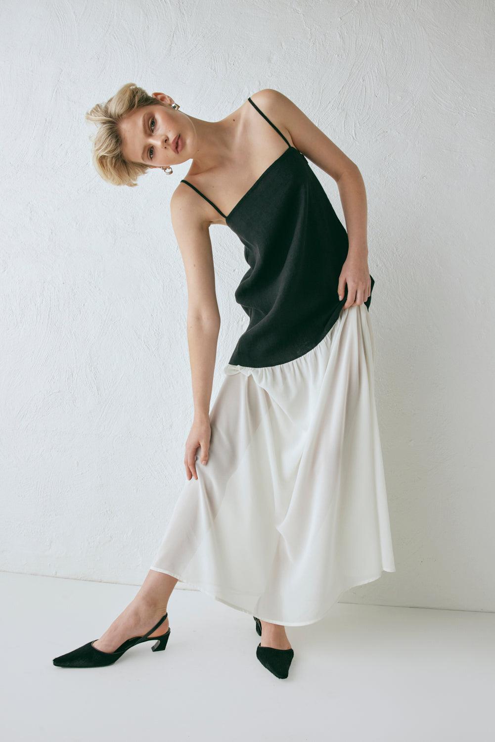 Nora Maxi Dress Noir Product Image