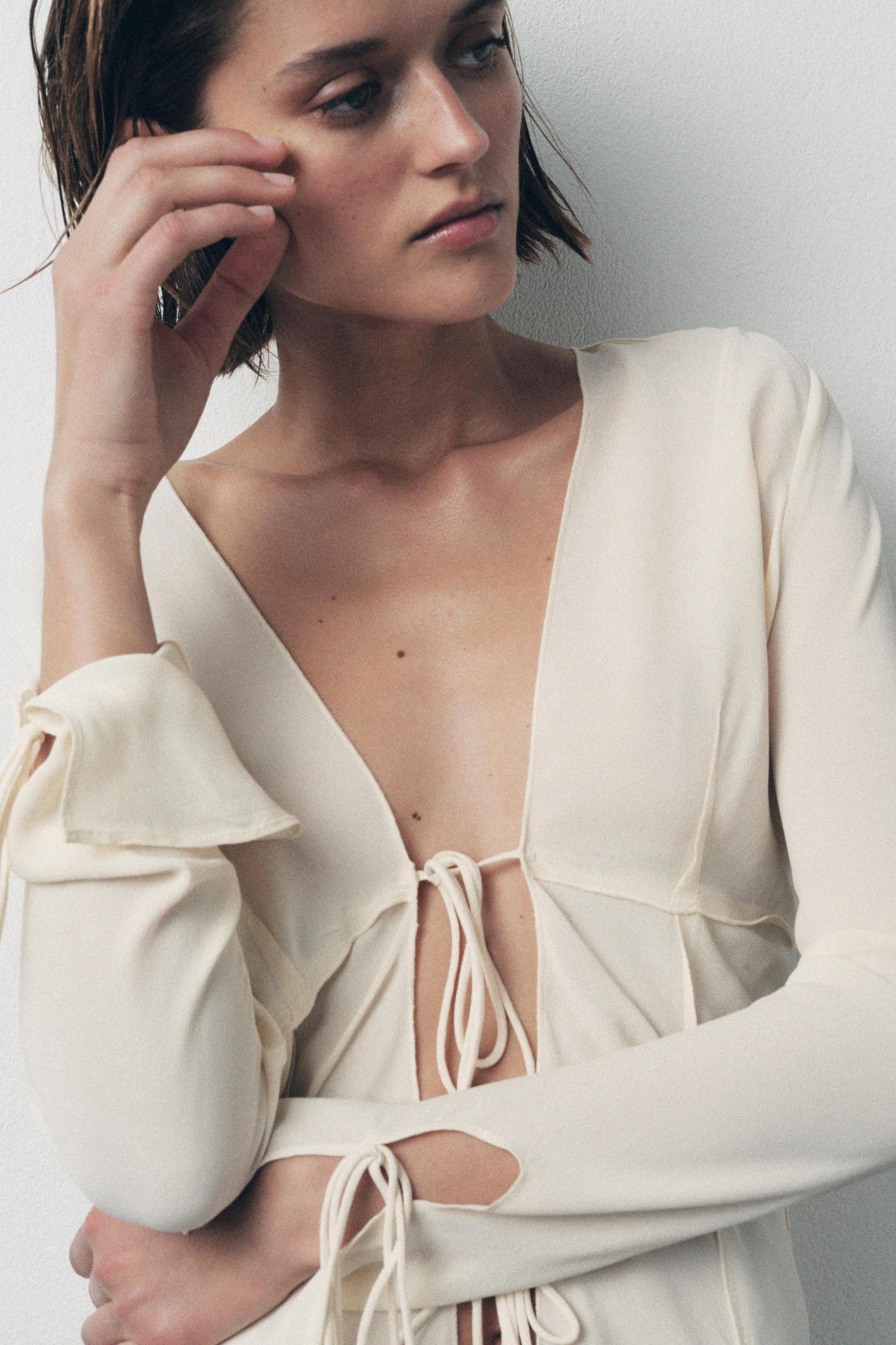 FRONT TIE SHIRT Product Image