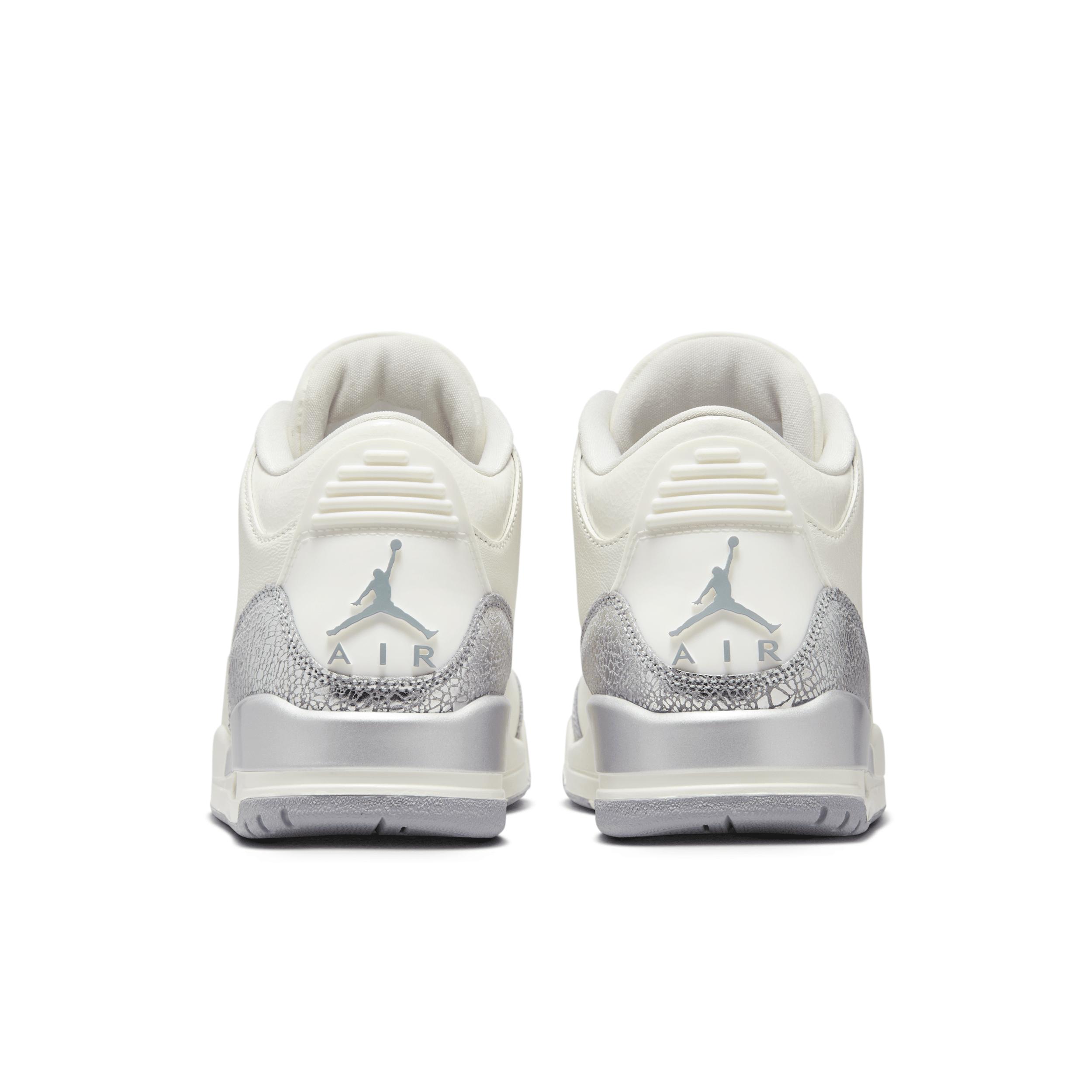 Jordan Womens Air Retro 3 Basketball Shoes Product Image