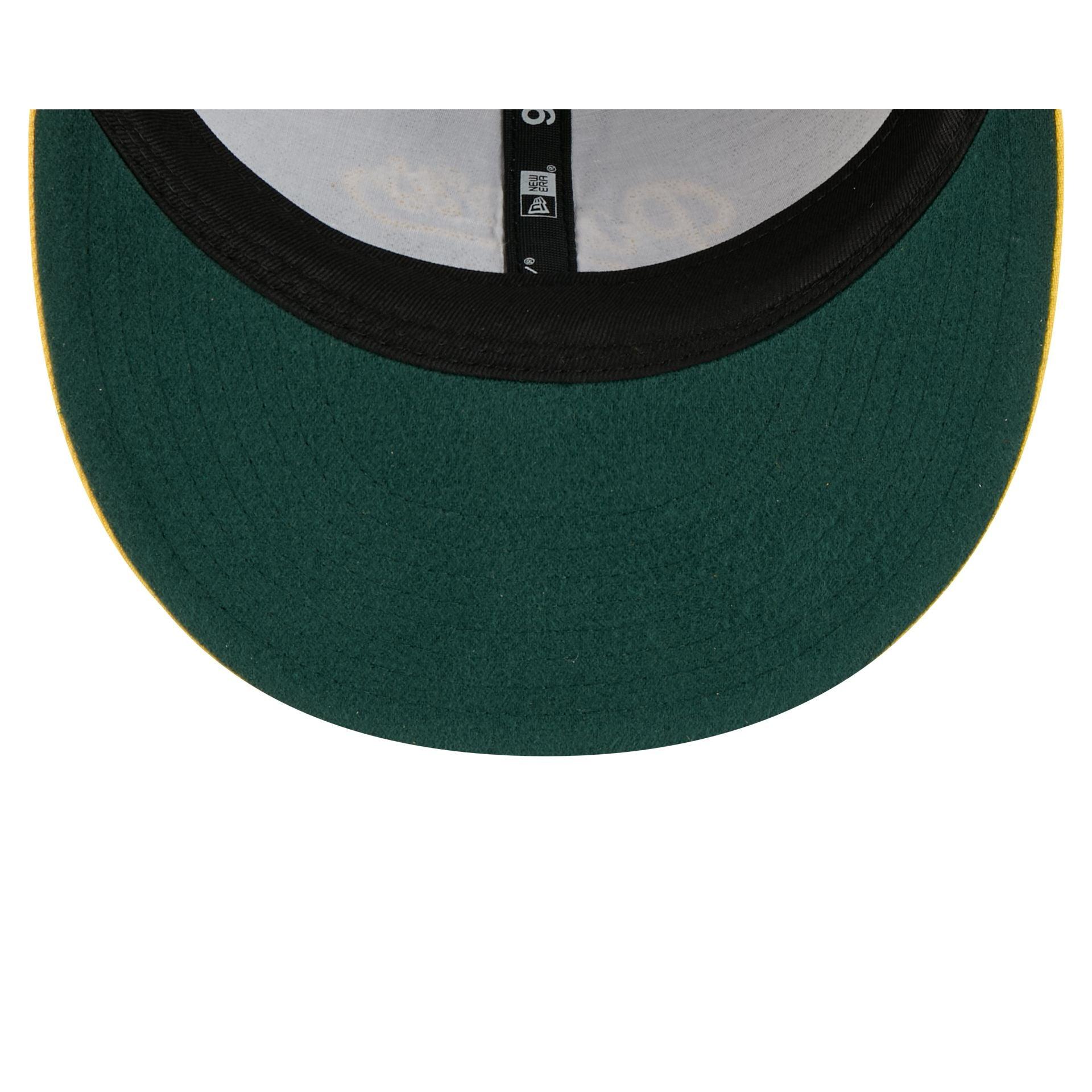 Los Angeles Lakers Metallic Gold Logo 59FIFTY Fitted Hat Male Product Image