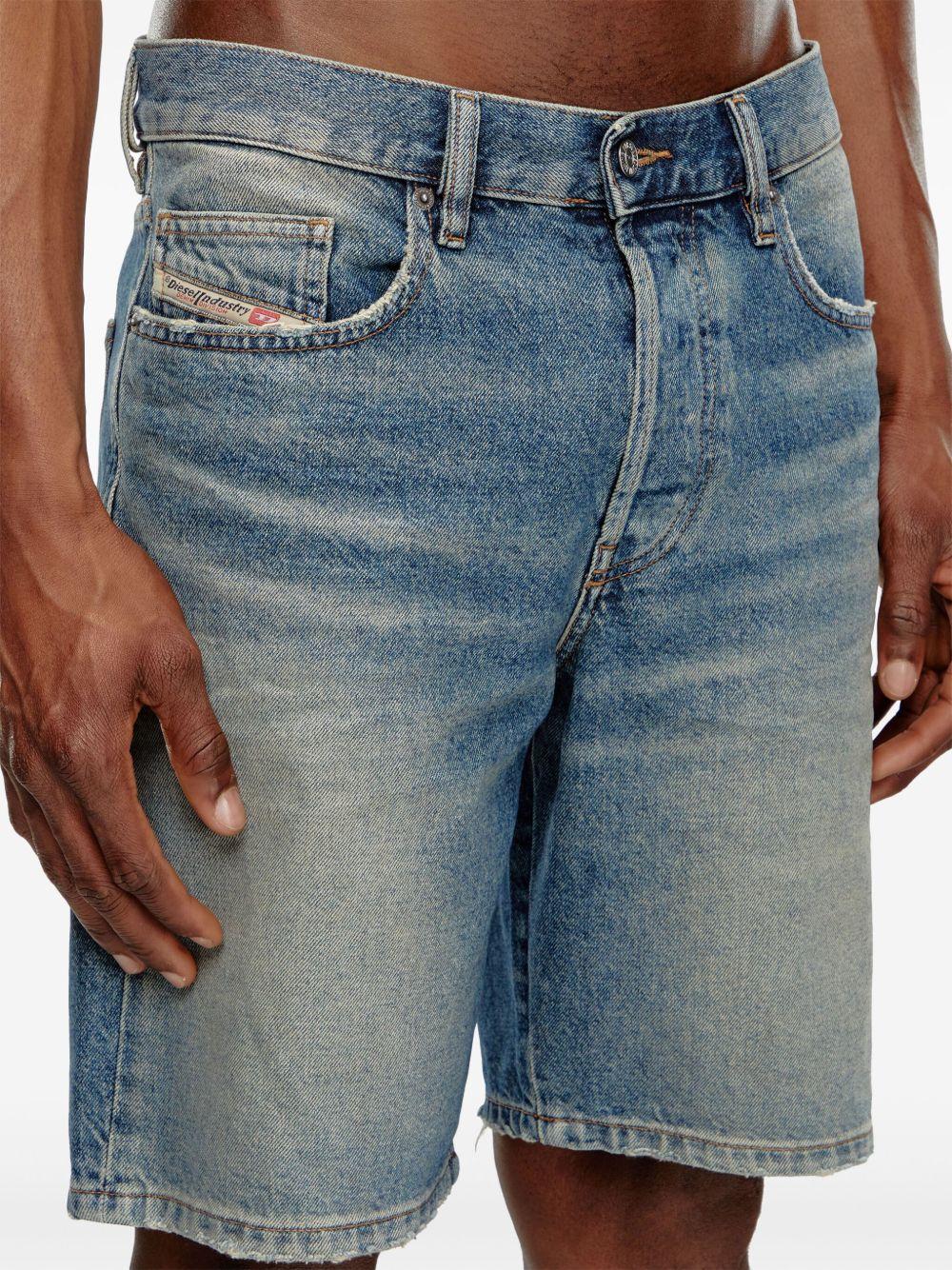 straight-leg denim shorts  Product Image