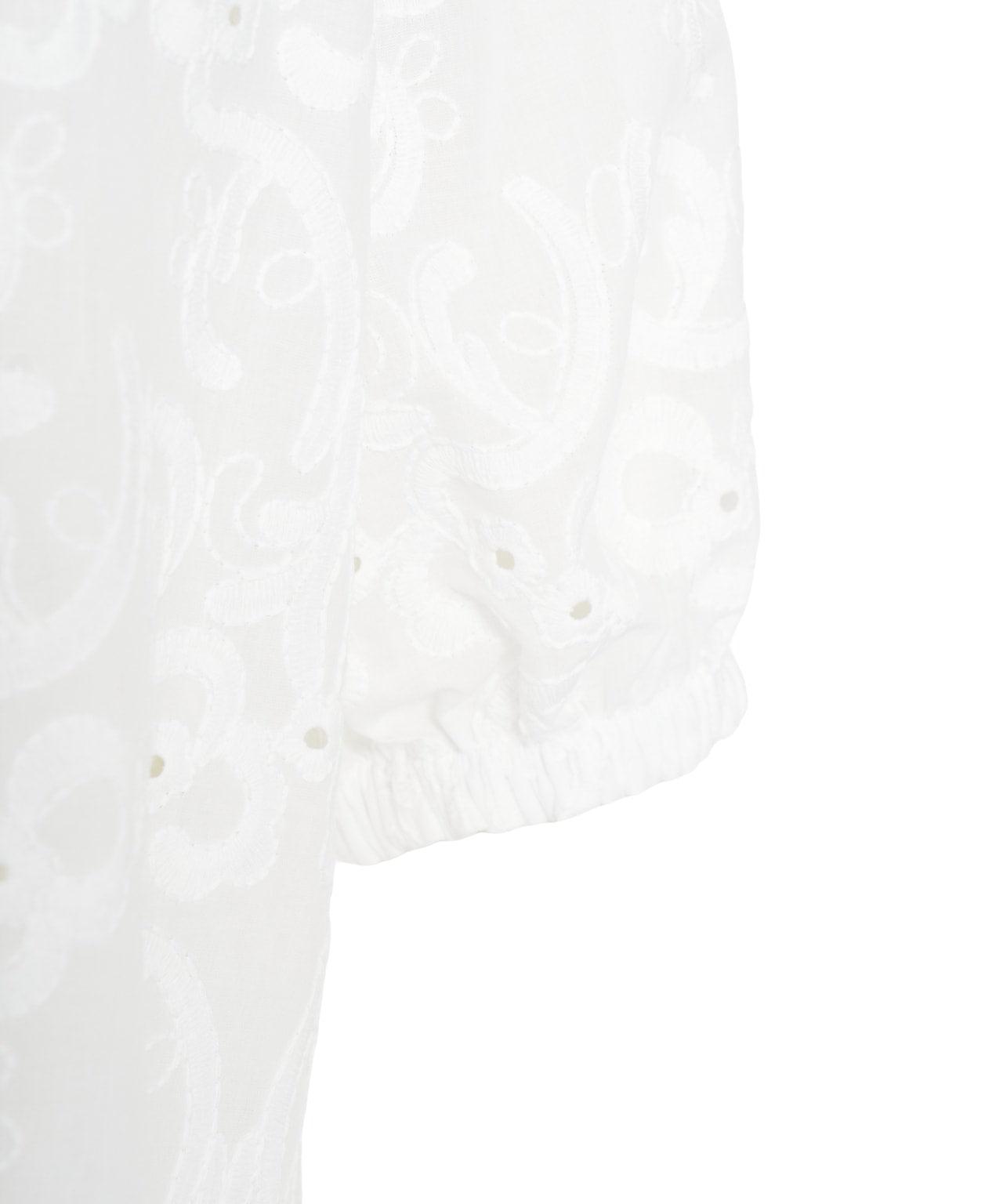 Blouse with embroideries Product Image