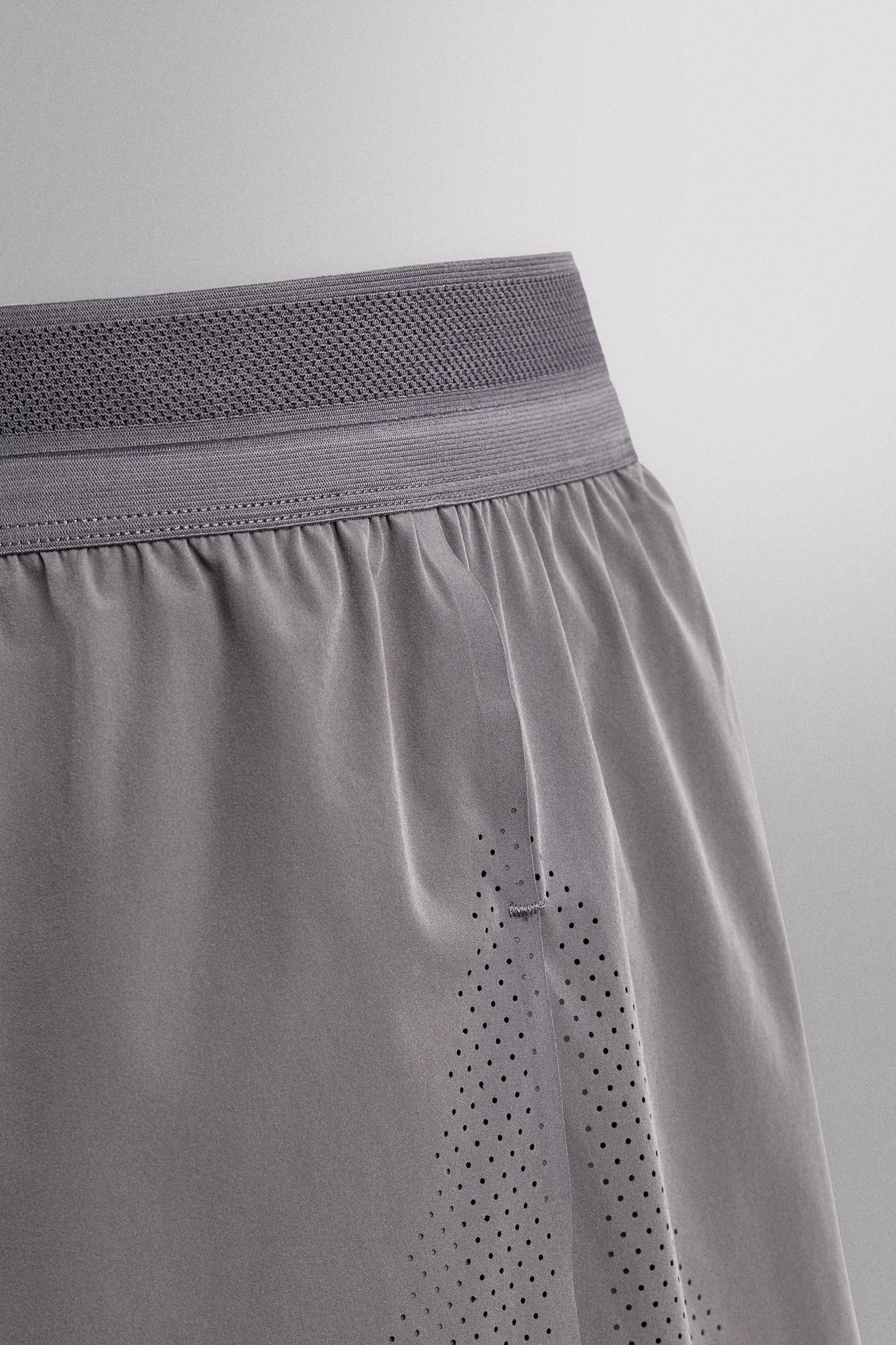 RUNNING SHORTS Product Image