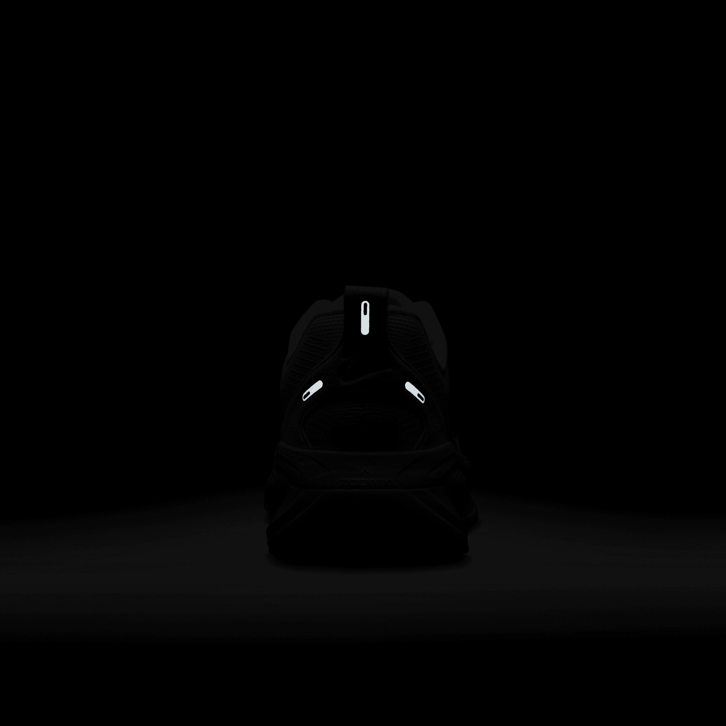 Nike Mens Vomero 18 Road Running Shoes | HM6803-100 Product Image