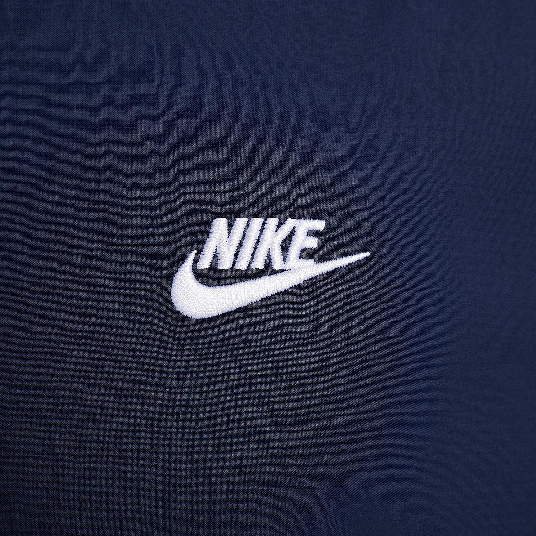Nike Club Men's Short-Sleeve Button-Down Shirt Product Image