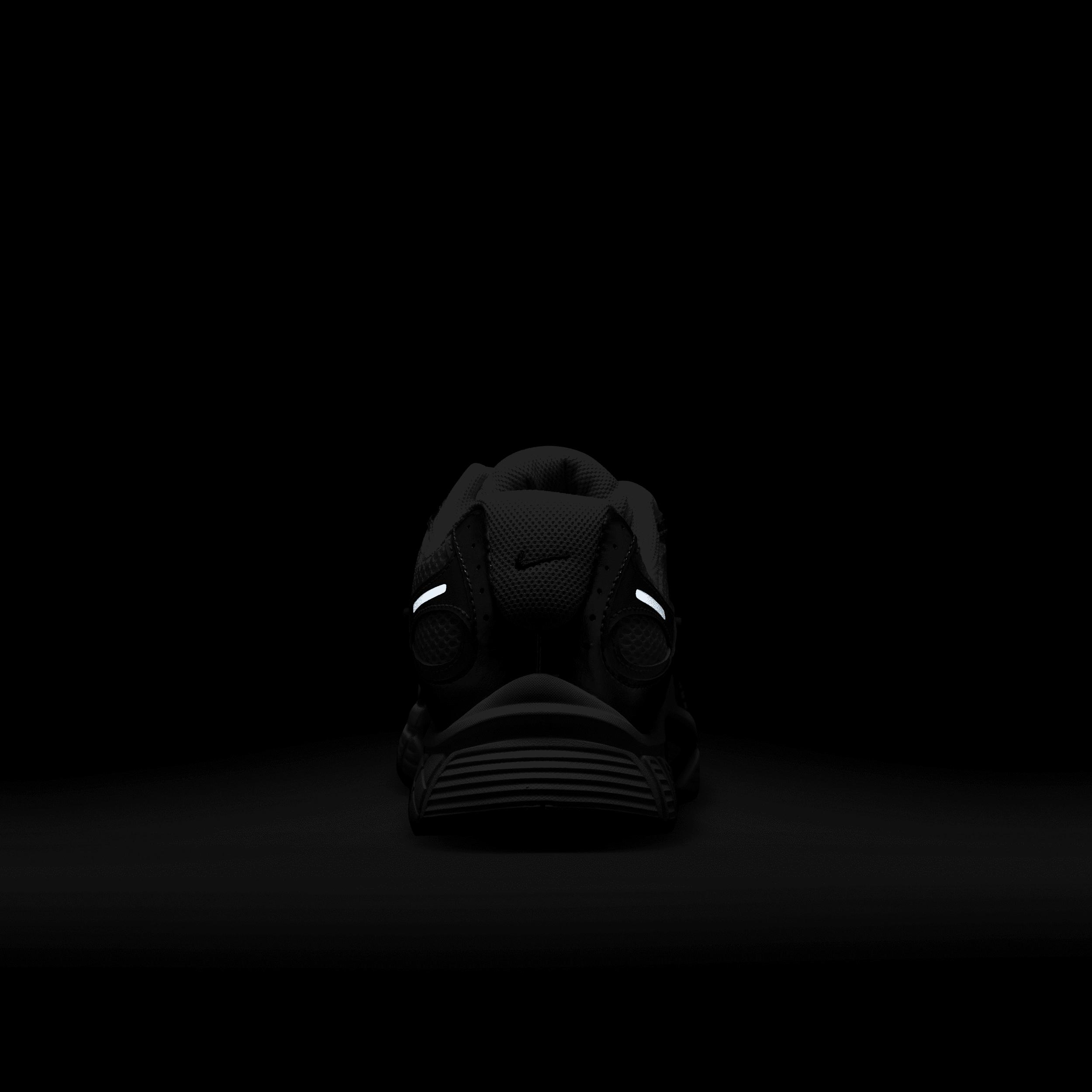 Nike Mens V5 RNR Shoes | HJ5228-100 Product Image