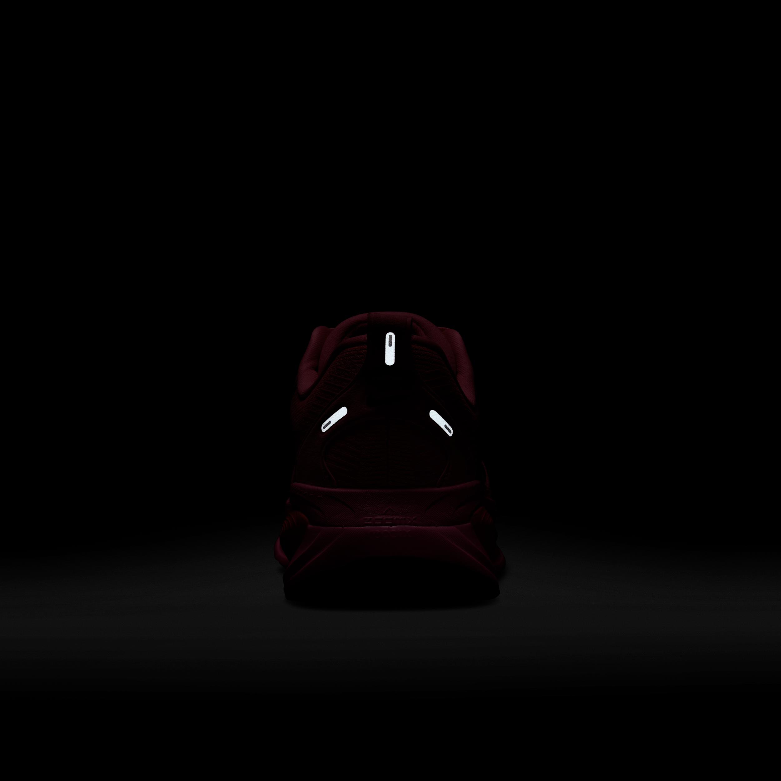 Nike Women's Vomero 18 Road Running Shoes Product Image