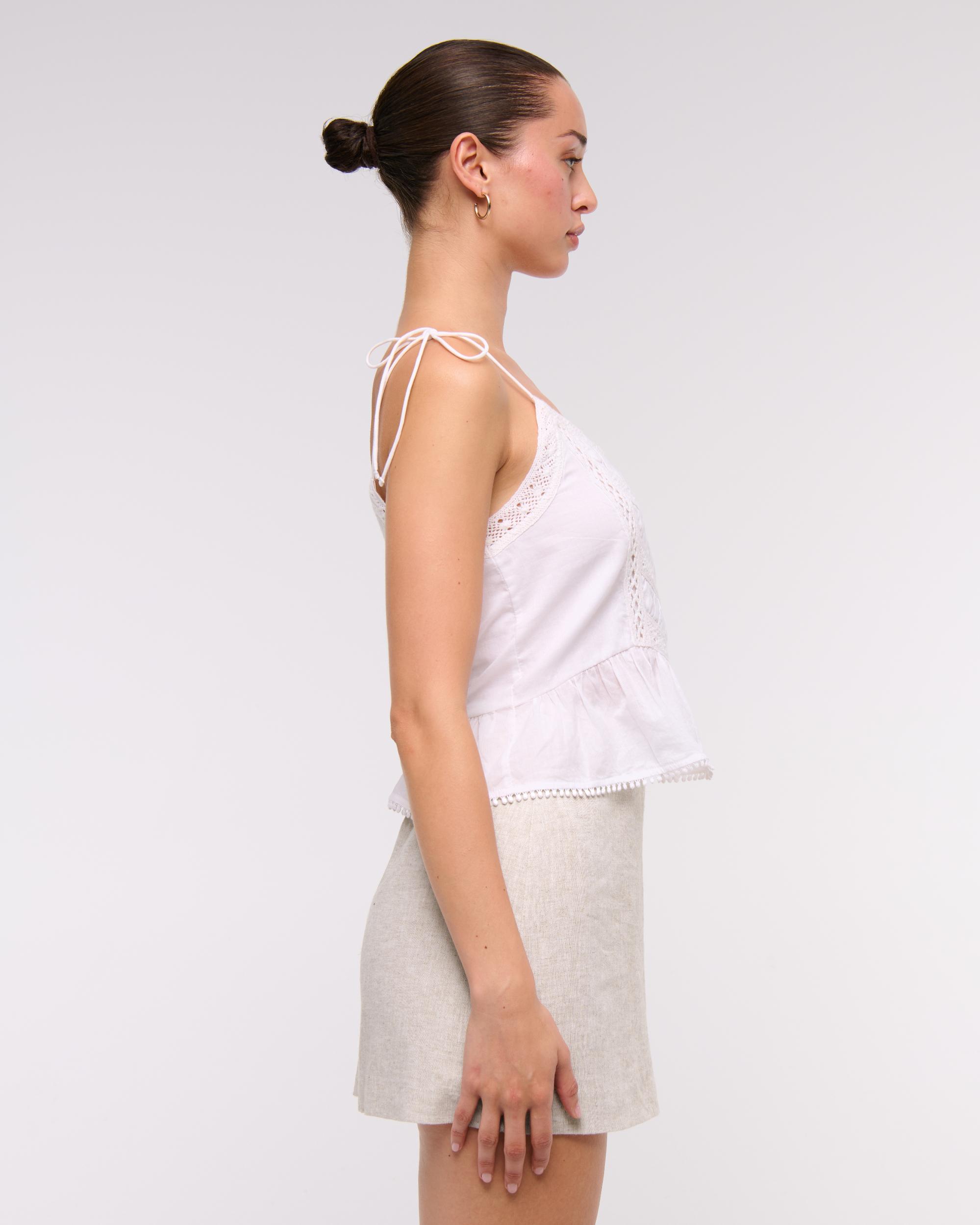 The A&F Scarlett Linen-Blend Mini Skort Product Image