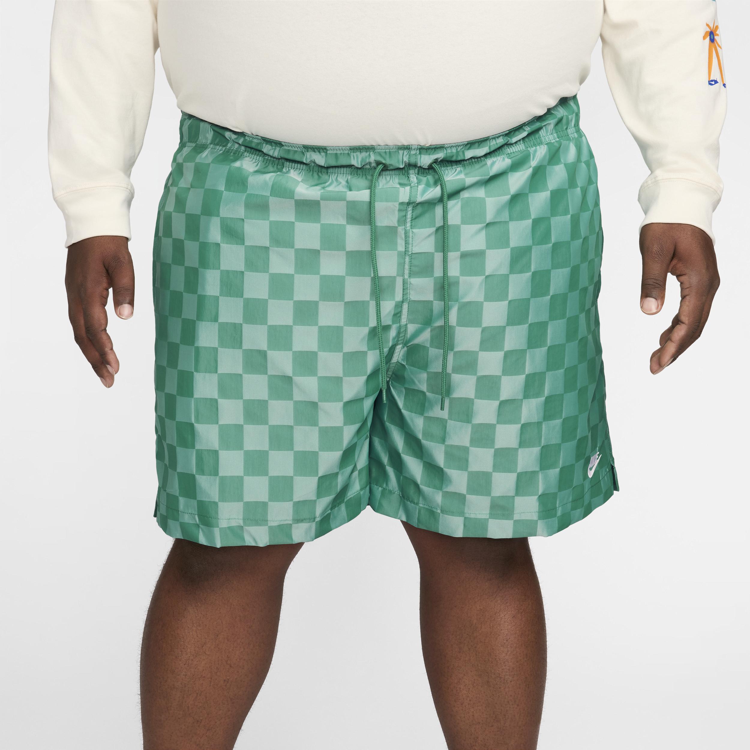 Nike Men's Club Flow Shorts Product Image