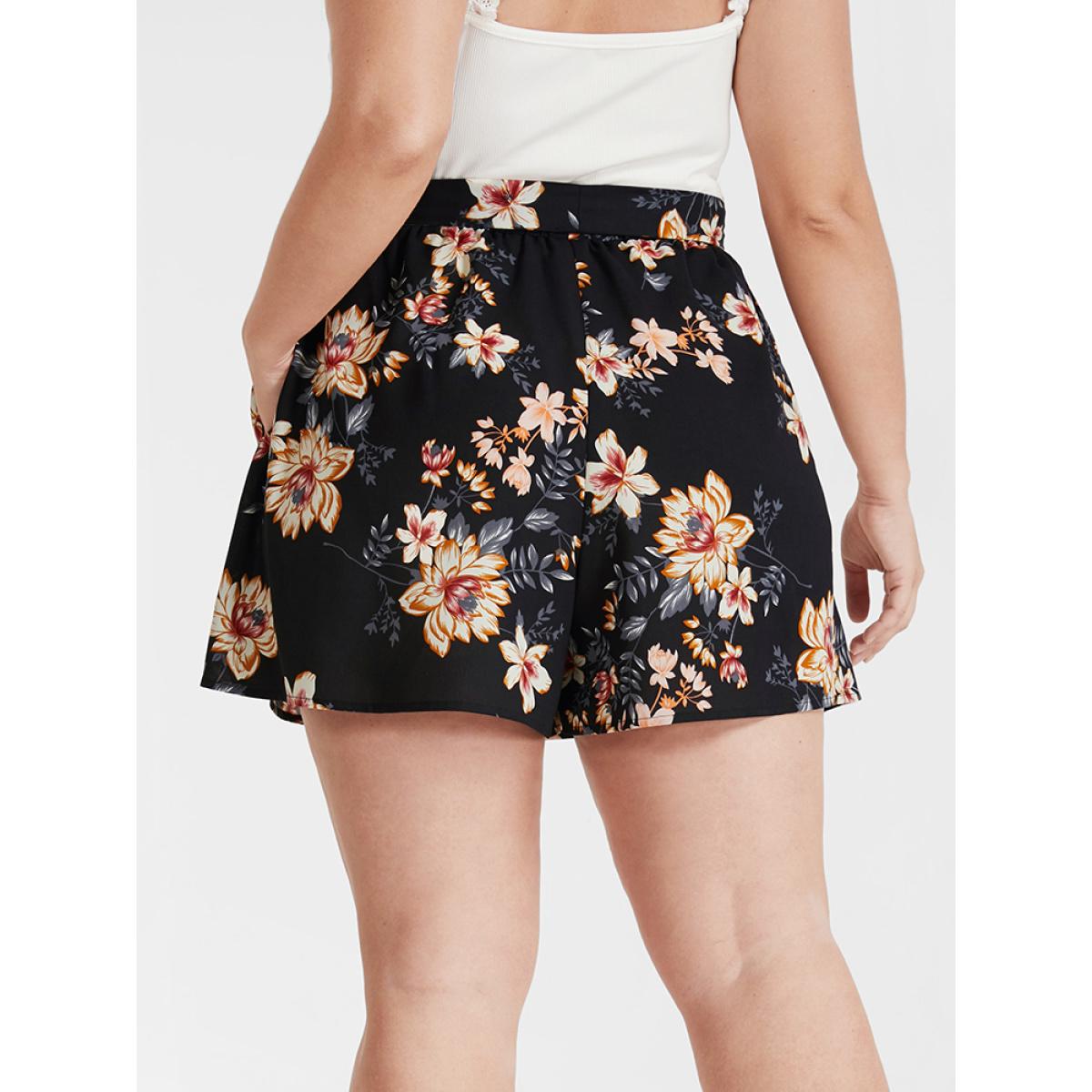 Plus Size Floral Belted Pocket Elastic Waist Shorts Women BlackFlower Casual Belted Dailywear Shorts BloomChic 28/5X Product Image