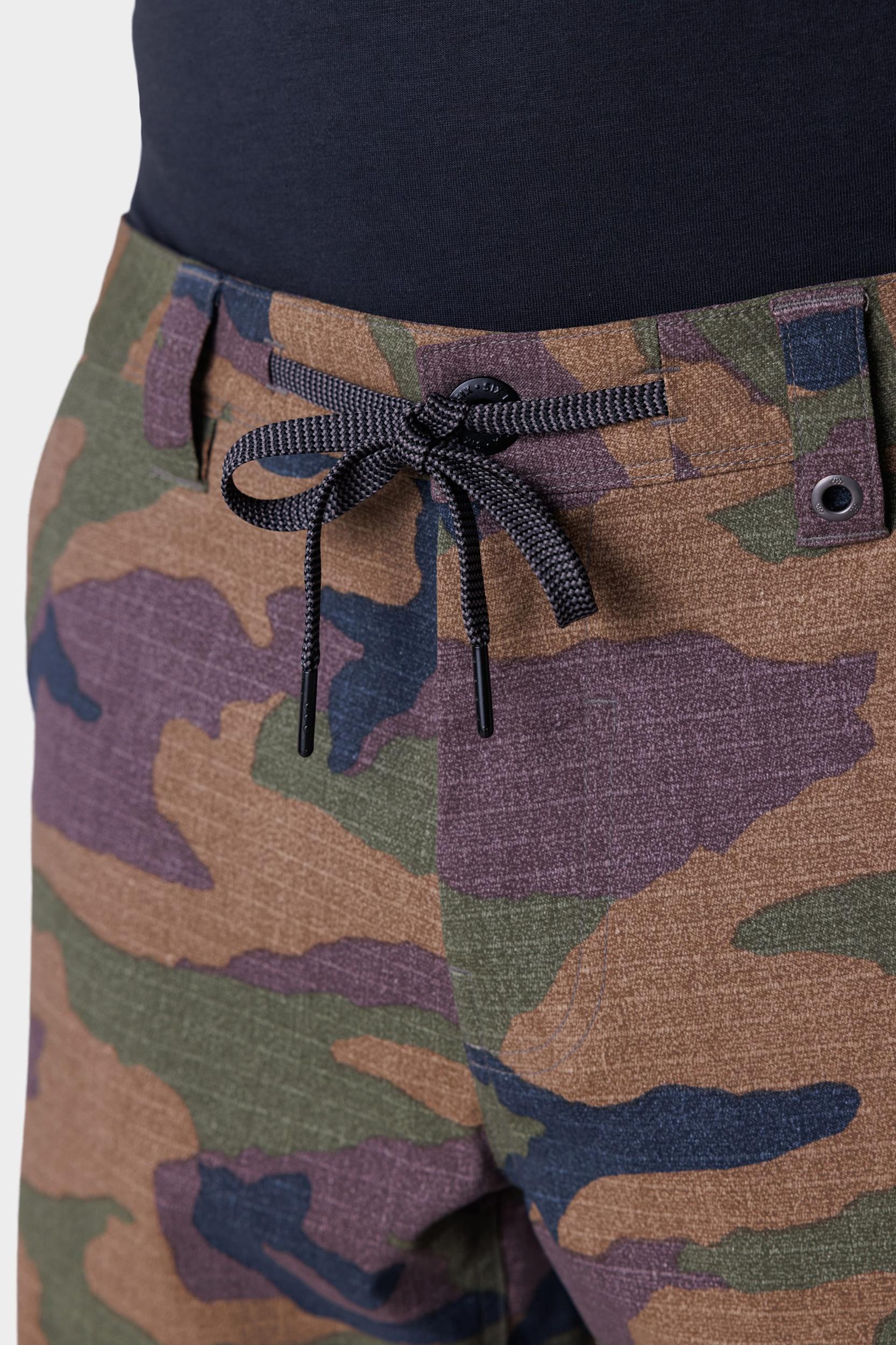 686 Men's Everywhere Hybrid Short Male Product Image