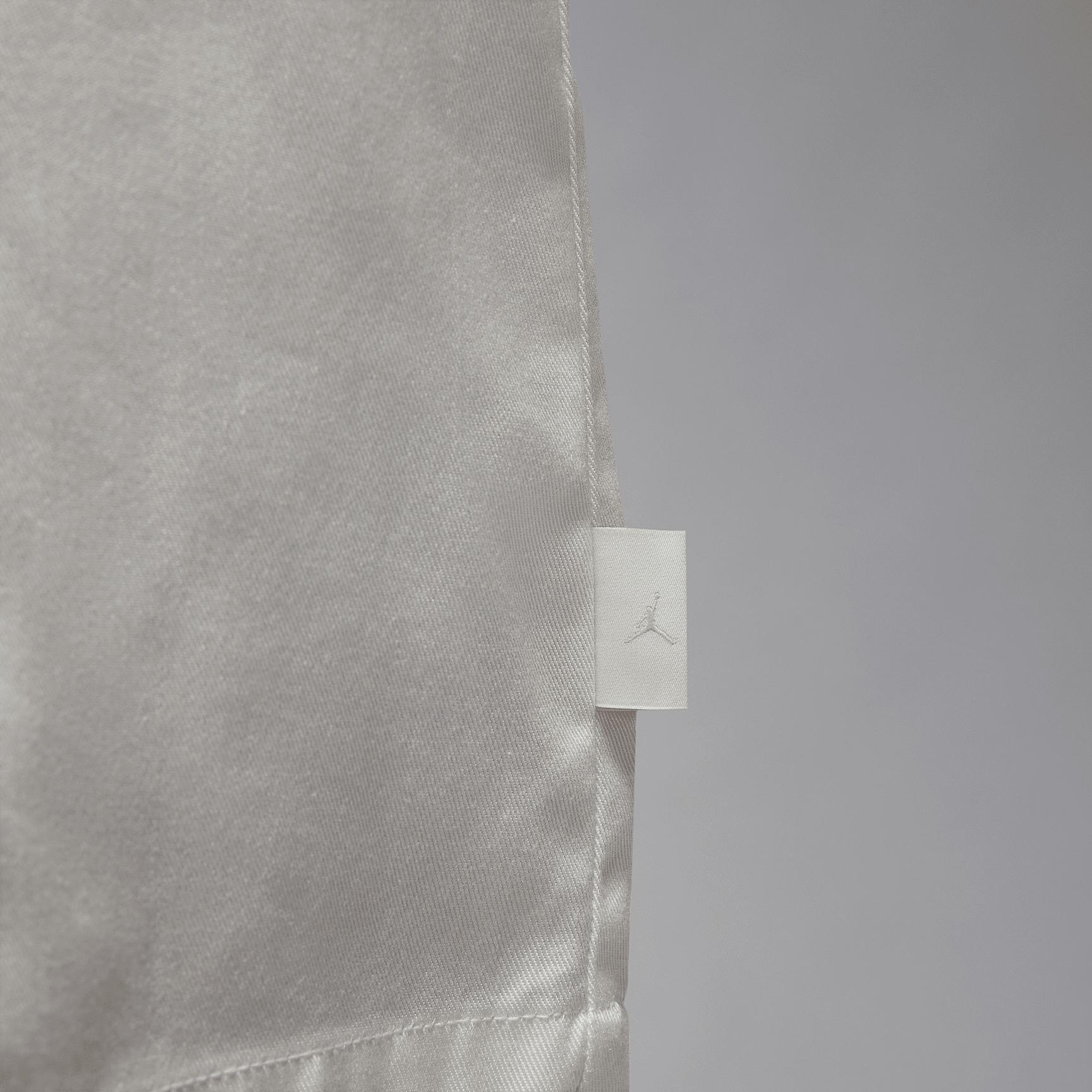 Womens Air Jordan Long-Sleeve Woven Top | HJ0020-133 Product Image