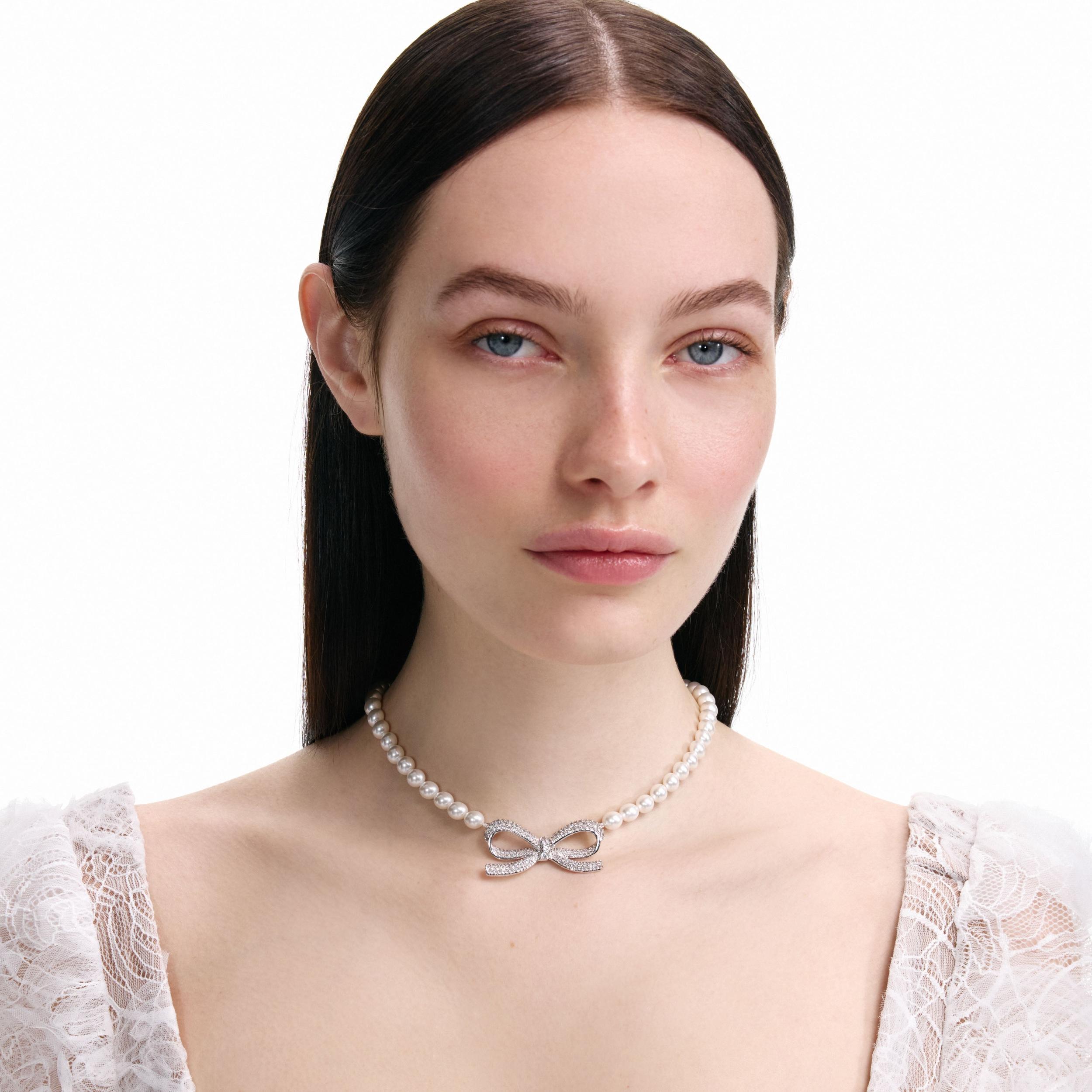 Pearl Bow Necklace Product Image