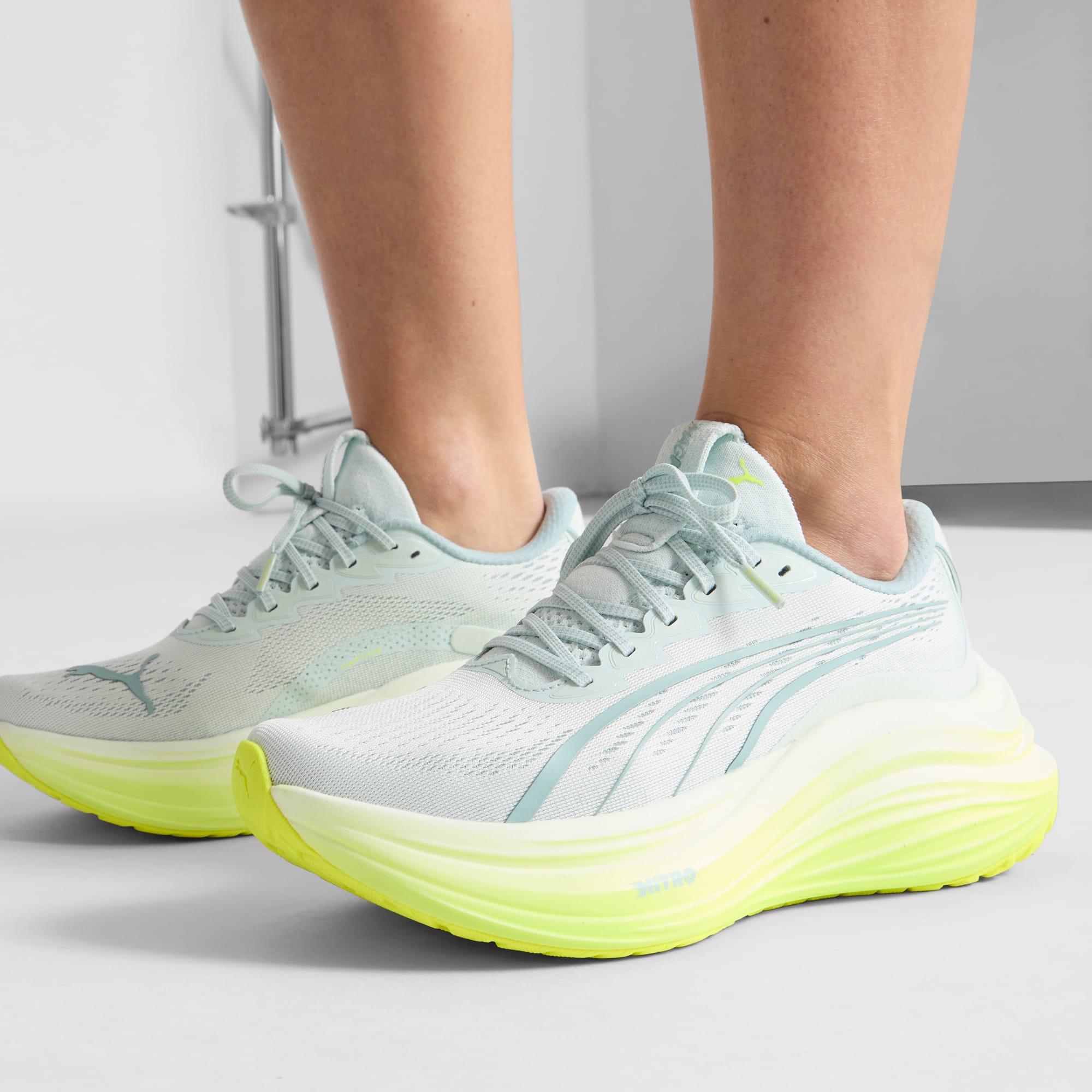 MagMax NITRO™ Women's Running Shoes Product Image