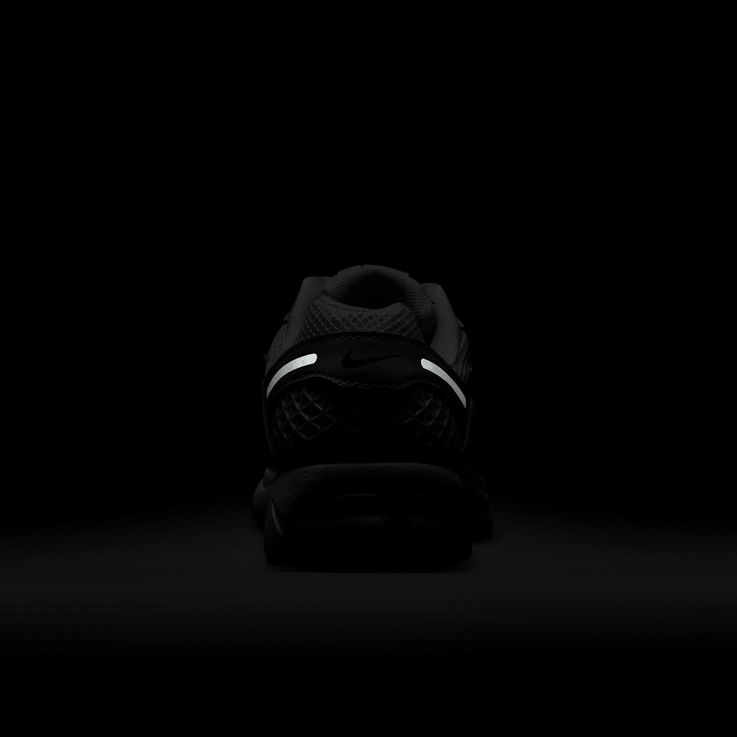 Nike Women's Zoom Vomero 5 Shoes Product Image