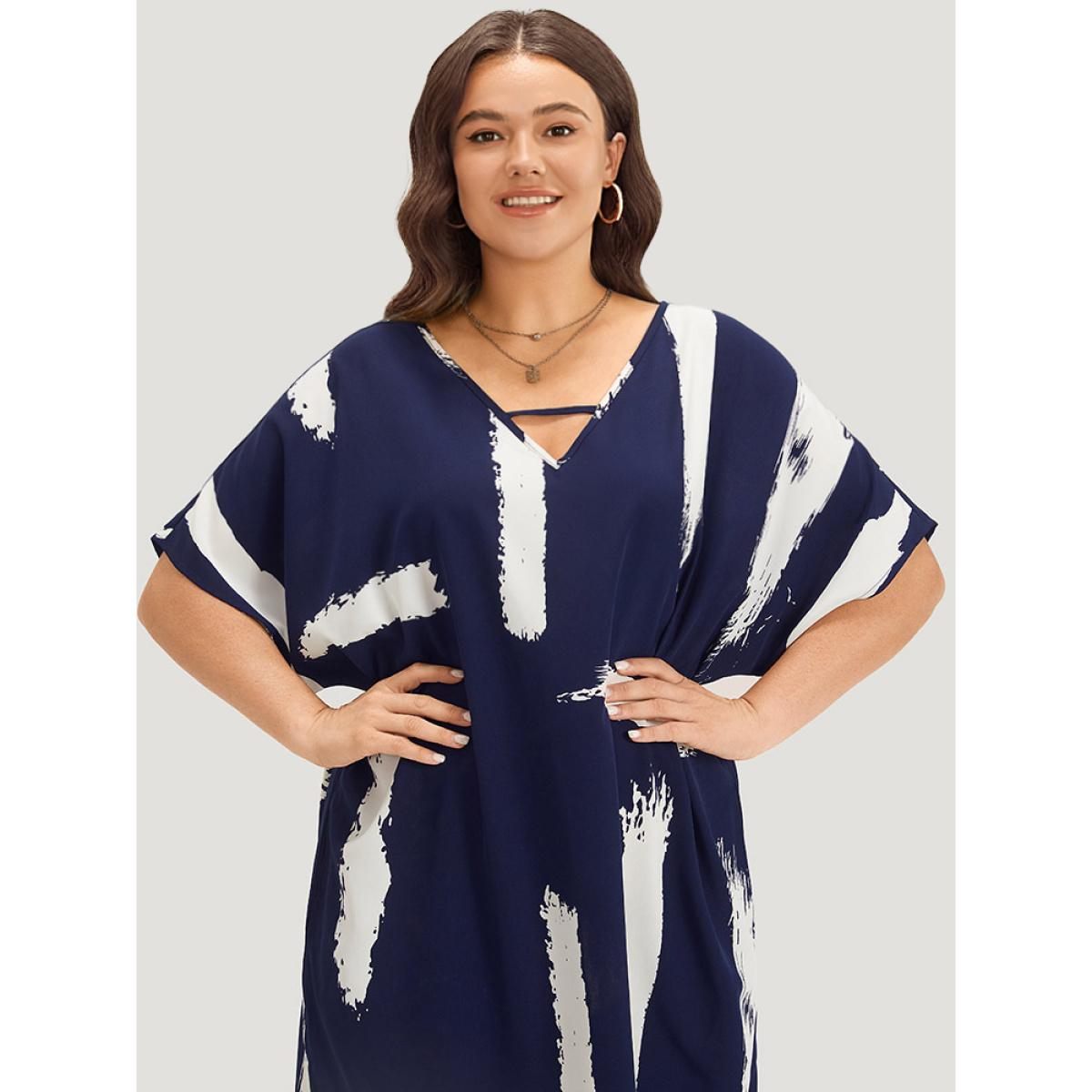 Plus Size Brush Print Keyhole Pocket Dolman Sleeve Dress Indigo Women Elegant Printed Keyhole Cut-Out Half Sleeve Curvy Knee Dress BloomChic 26/4X Product Image