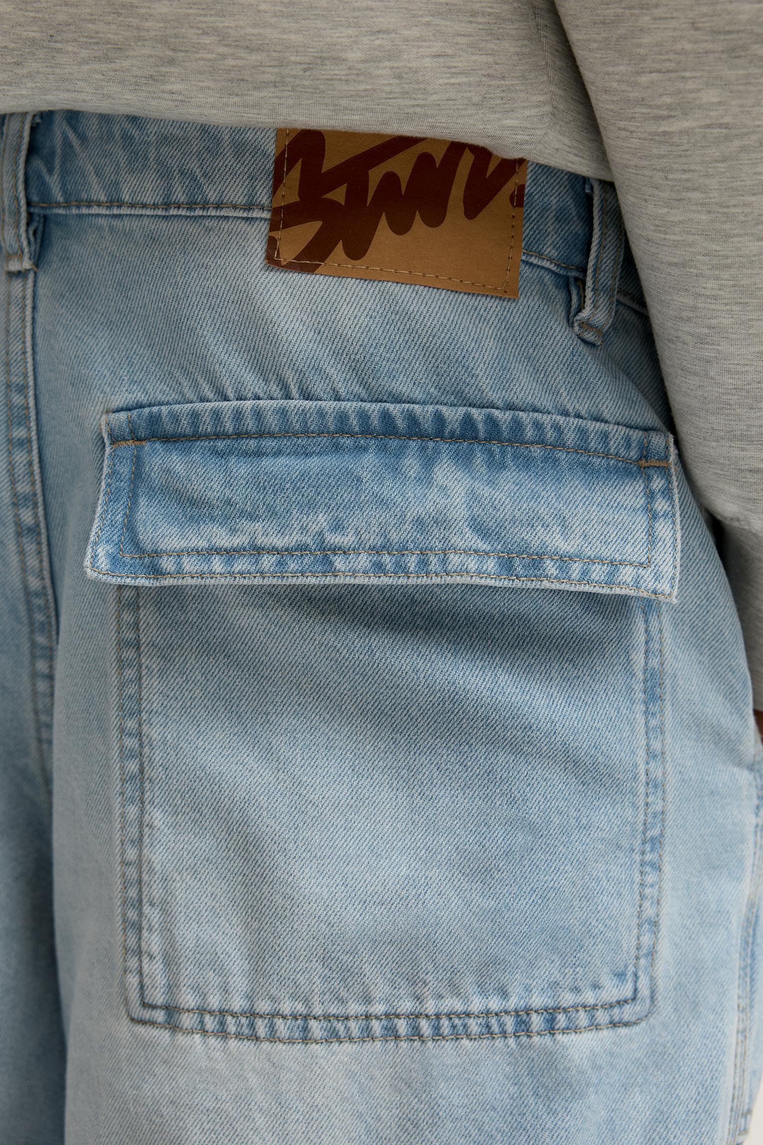 Straight-leg cargo jeans Product Image