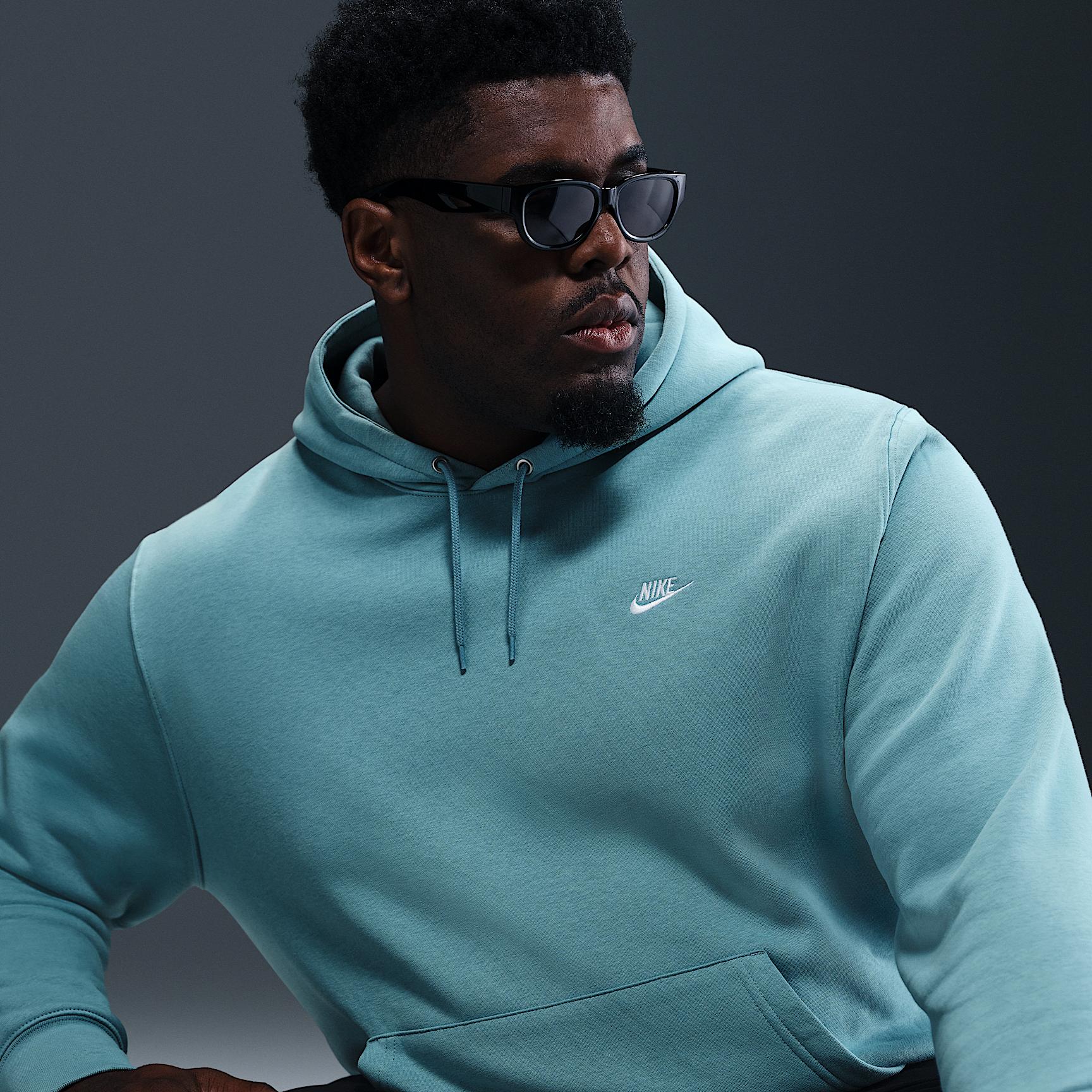 Nike Men's Club Pullover Fleece Hoodie Product Image
