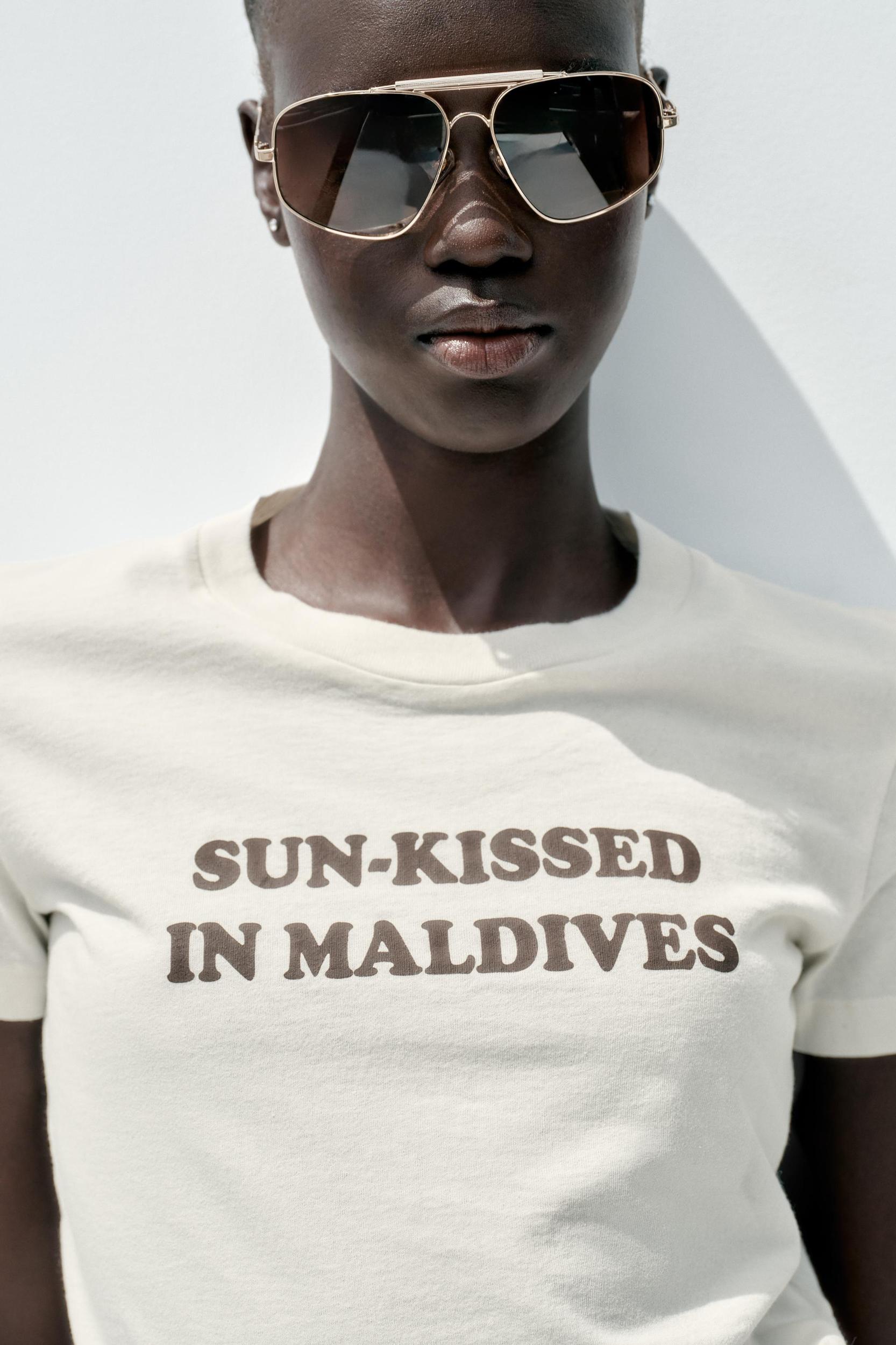 WASHED T-SHIRT WITH TEXT Product Image