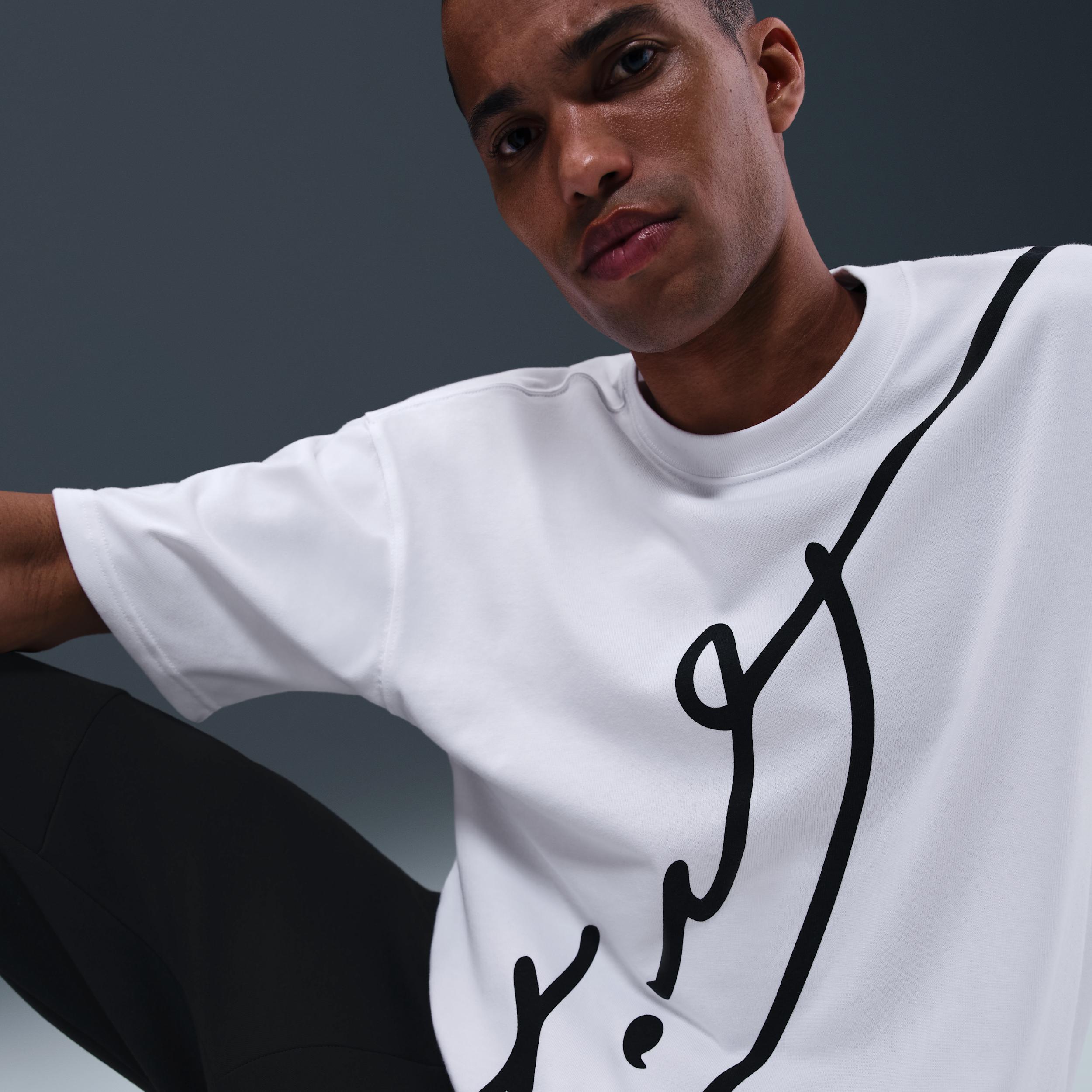 Nike Men's Kobe Dri-FIT Basketball T-Shirt Product Image