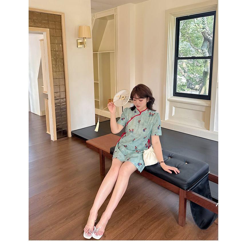 Plus Size Short-Sleeve Stand Collar Patterned Contrast Trim Tie Waist Blouse / Elastic Waist Wide Leg Shorts Product Image