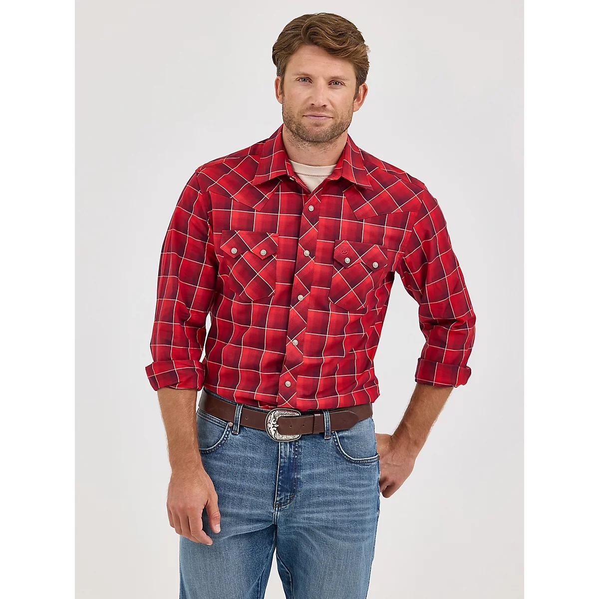 Men's Wrangler Retro® Long Sleeve Sawtooth Snap Pocket Western Shirt | Men's SHIRTS | Wrangler® Product Image