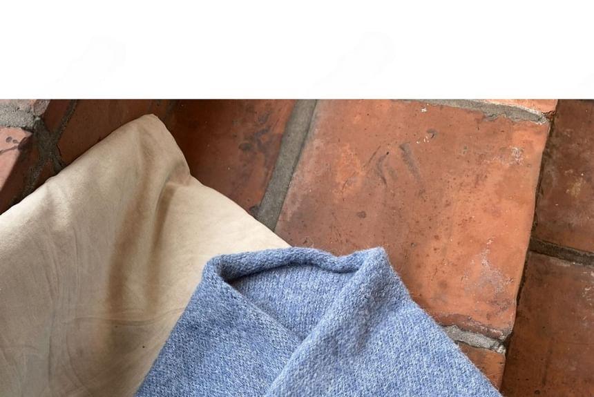 Plain Knit Bandana Product Image