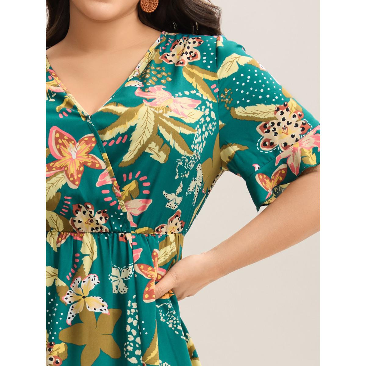 Plus Size Tropical Floral Print Pockets Flowy Midi Dress Teal Women Overlap Collar Short sleeve Curvy BloomChic 14-16/1X Product Image