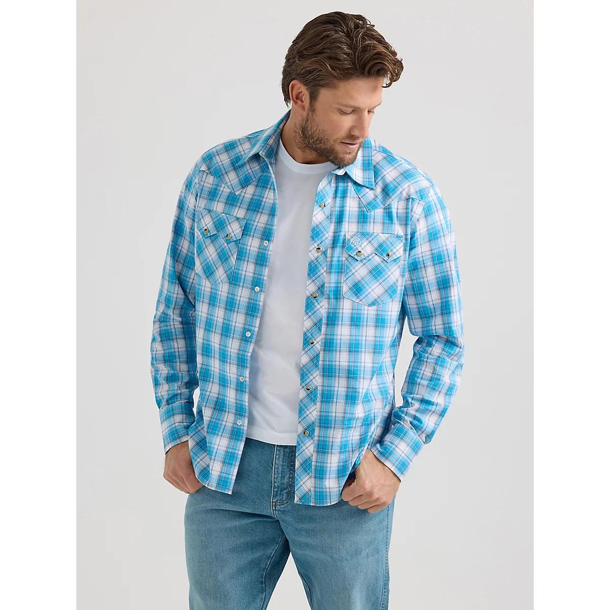 Men's Wrangler Retro® Long Sleeve Sawtooth Snap Pocket Western Shirt in Cherry Product Image