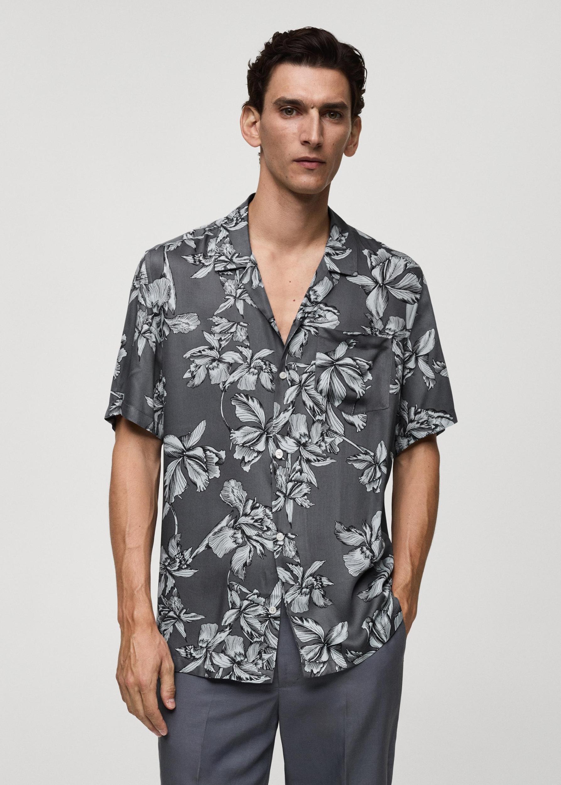 Regular-fit Hawaiian-print shirt - Men | MANGO USA Product Image