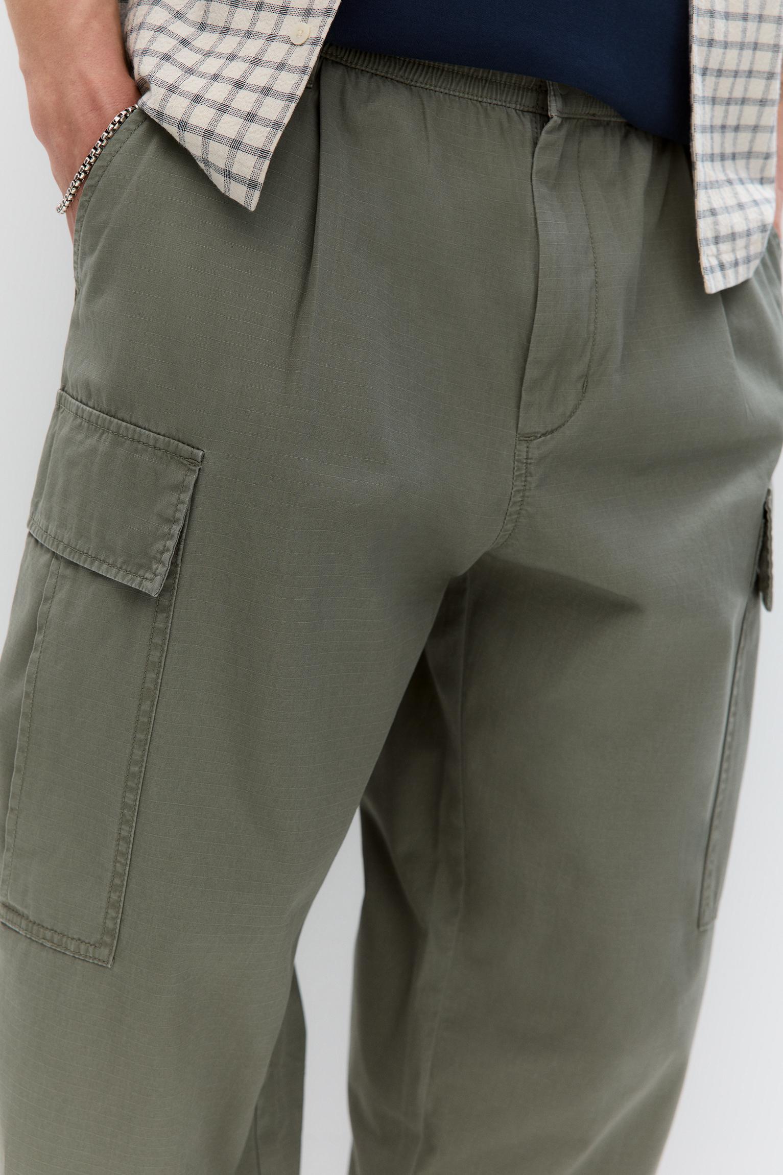 Balloon fit cargo pants Product Image