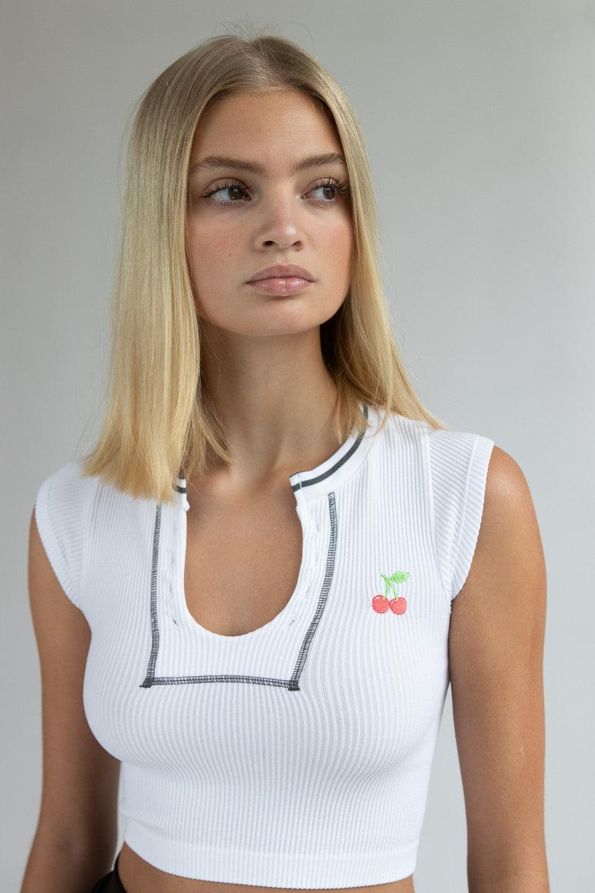 Embroidered Patch Sporty Notch Neck Seamless Tee Product Image