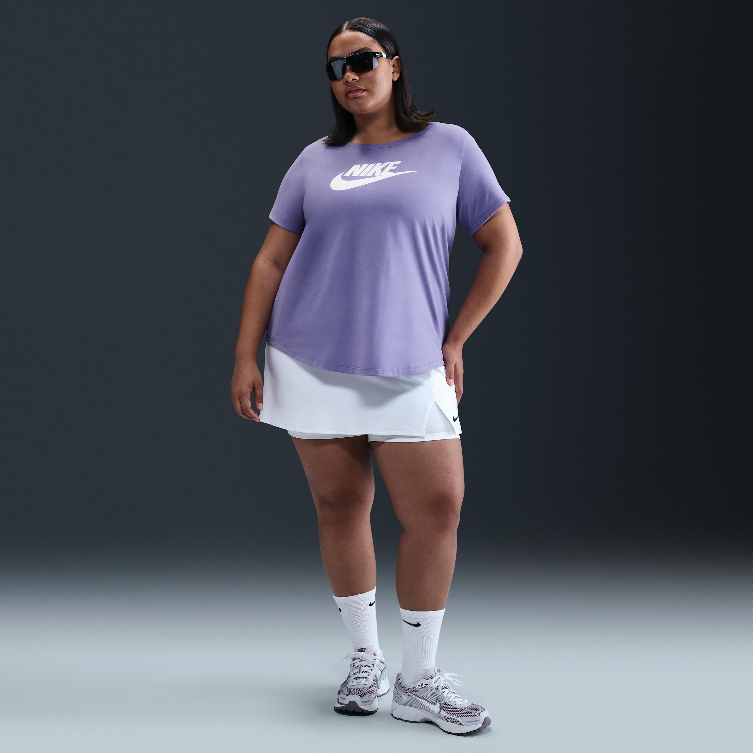 Nike Sportswear Essentials Women's Logo T-Shirt (Plus Size) Product Image