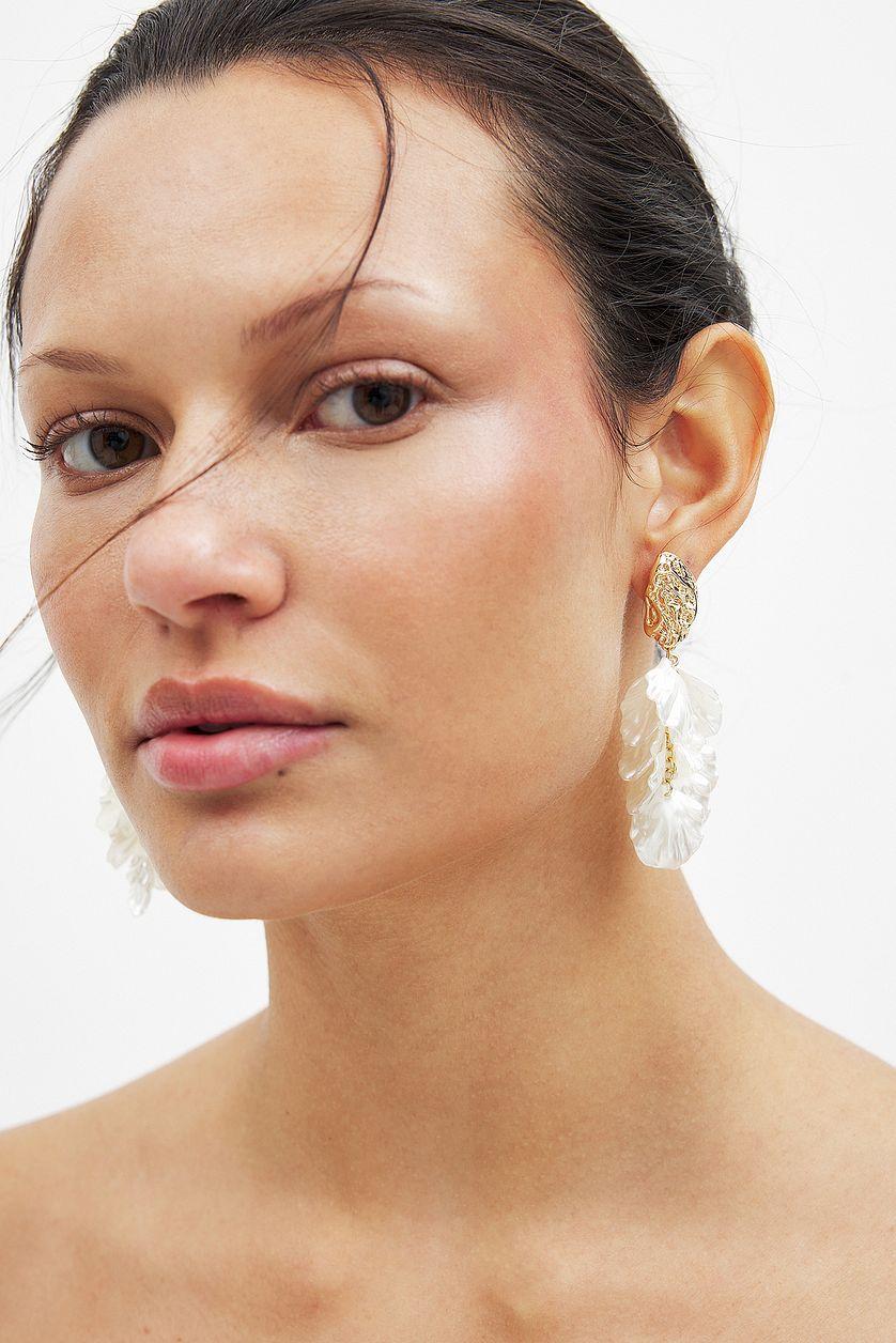 Petal Earrings Product Image